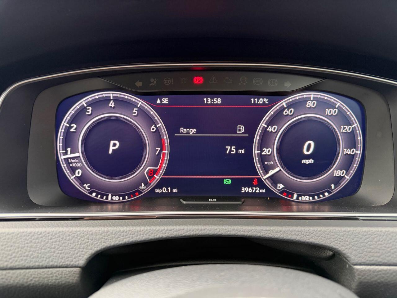 Volkswagen Golf view 5