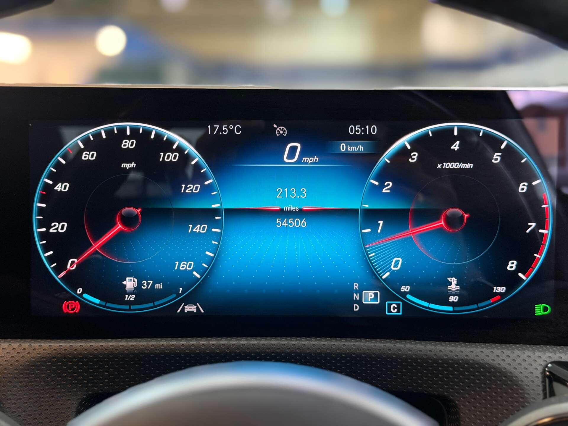 Mercedes-Benz A-Class view 28