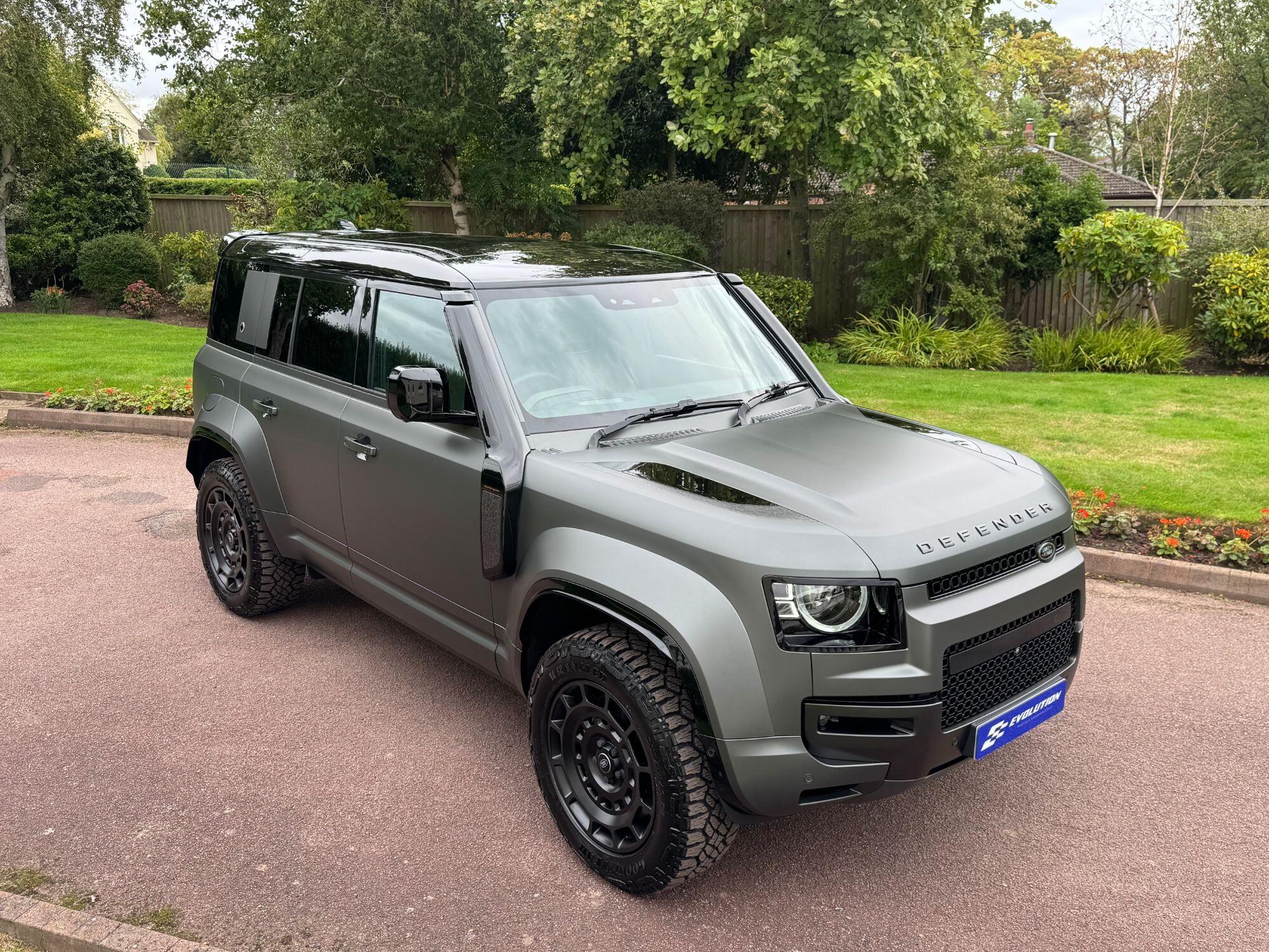 Land Rover Defender 110 view 6