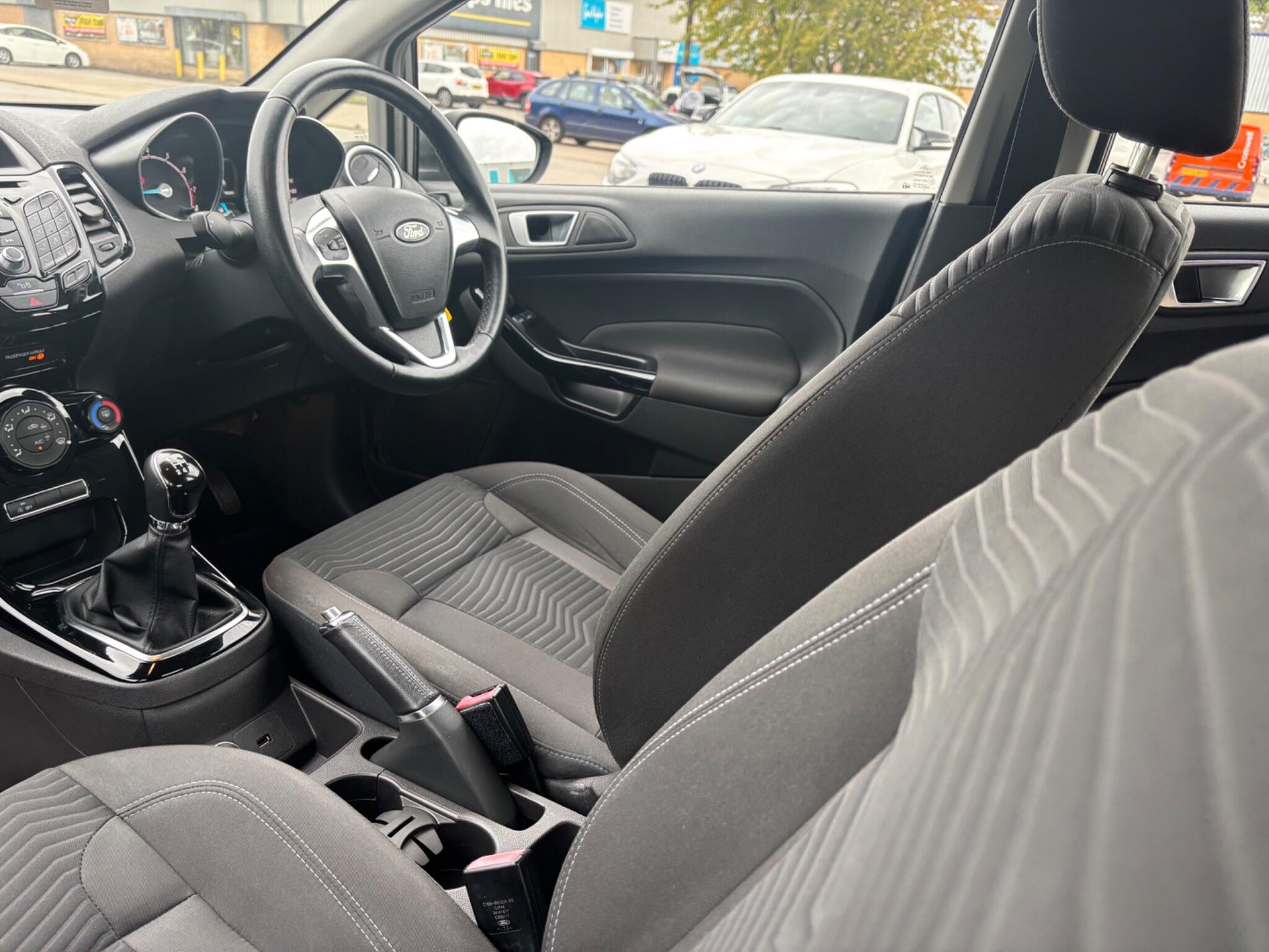 Ford Fiesta view 12
