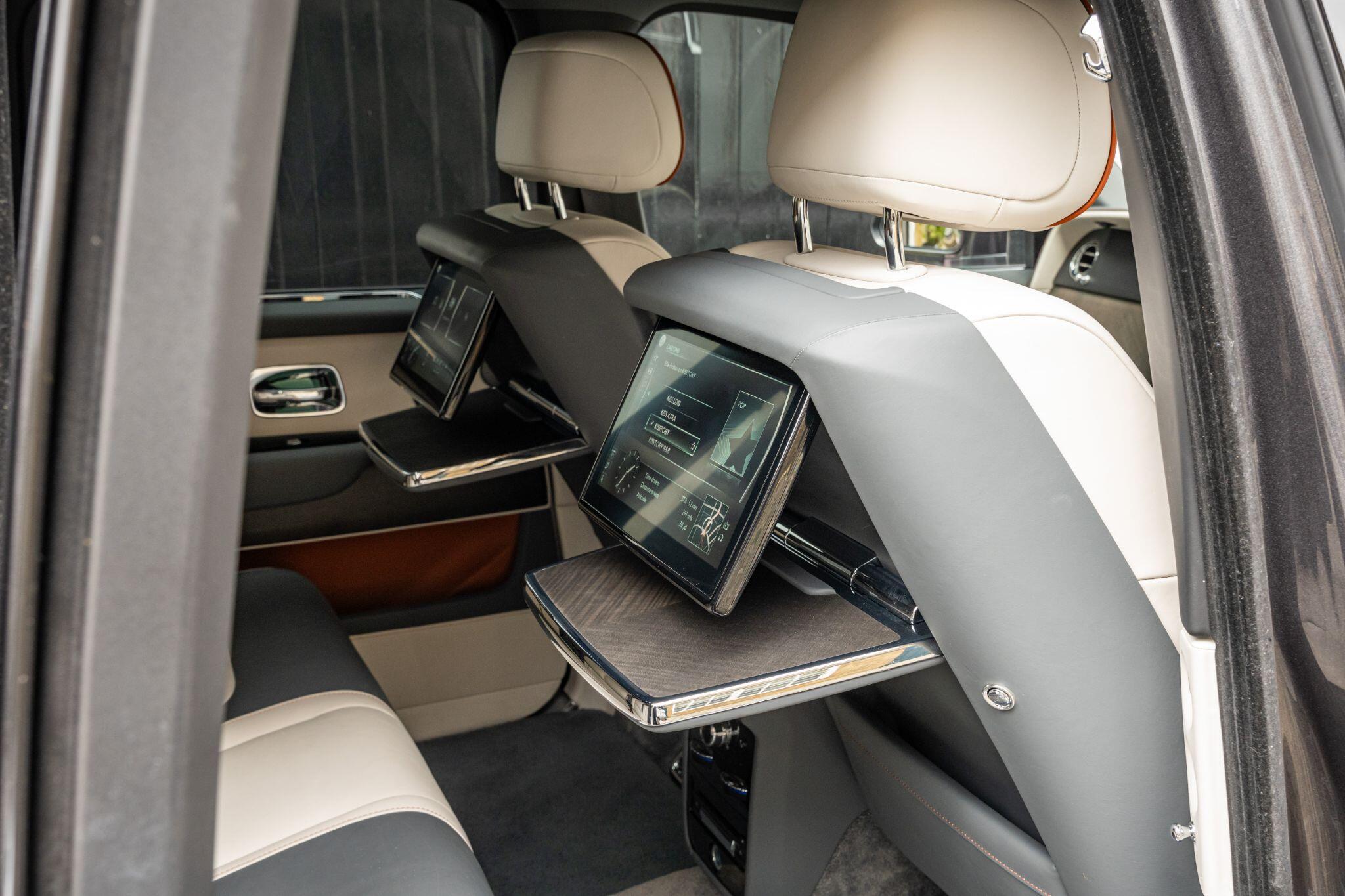 Rolls-Royce Cullinan view 30