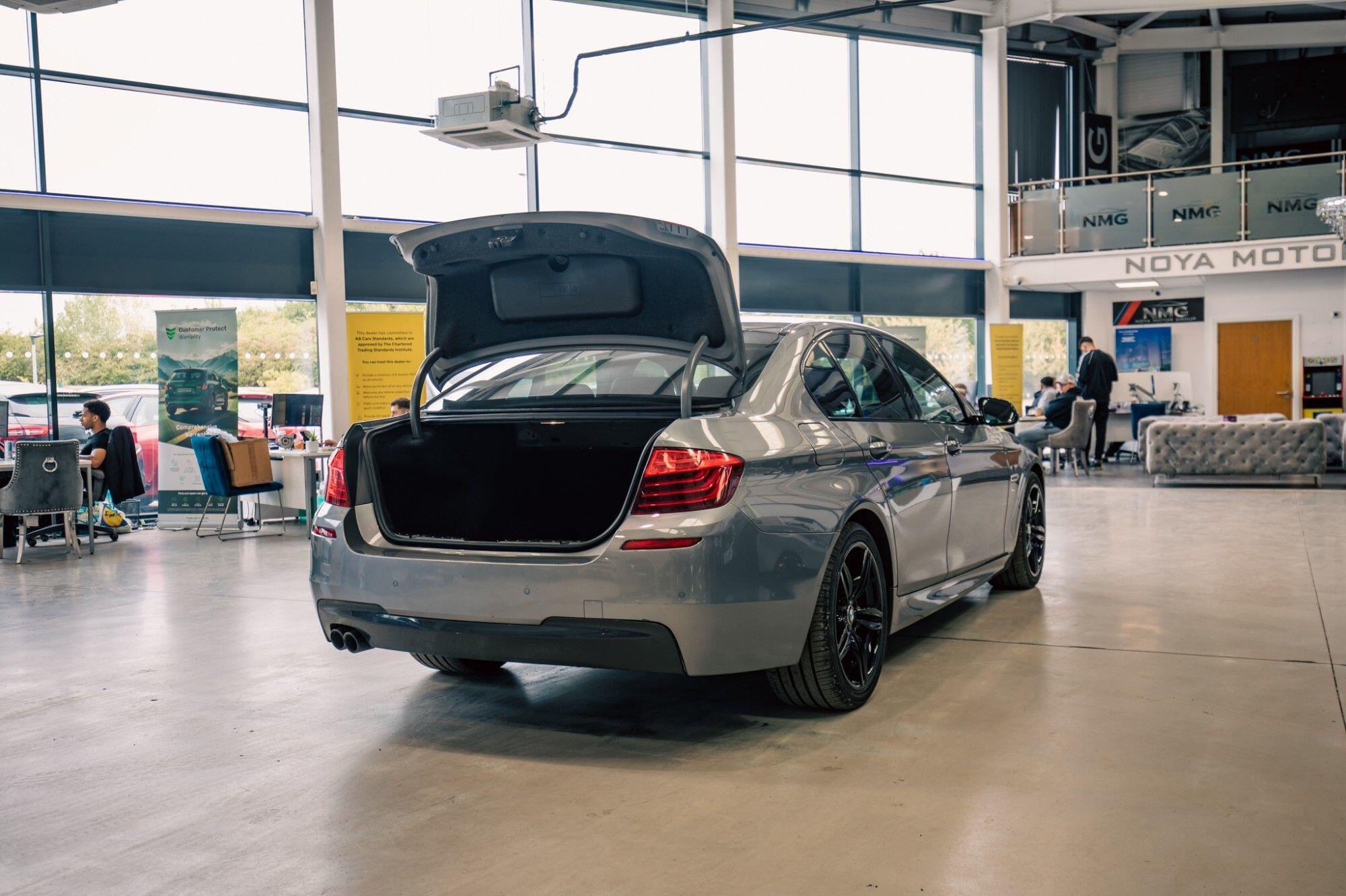 BMW 5 Series view 34