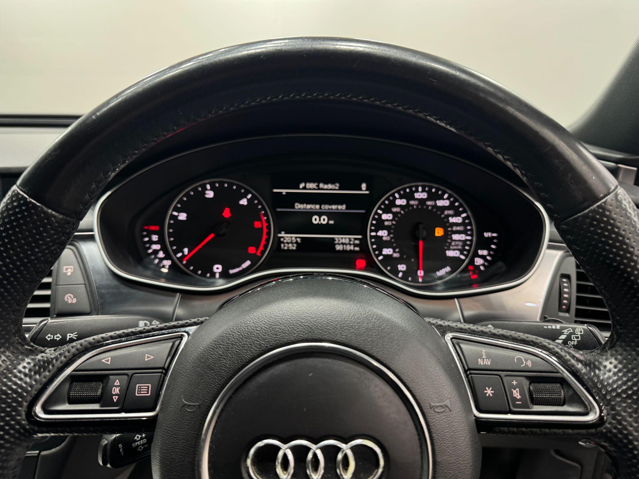 Audi A6 view 32