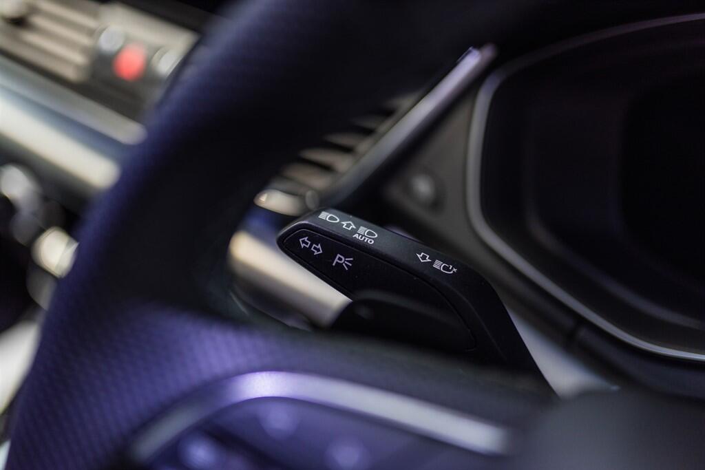 Audi SQ5 view 32