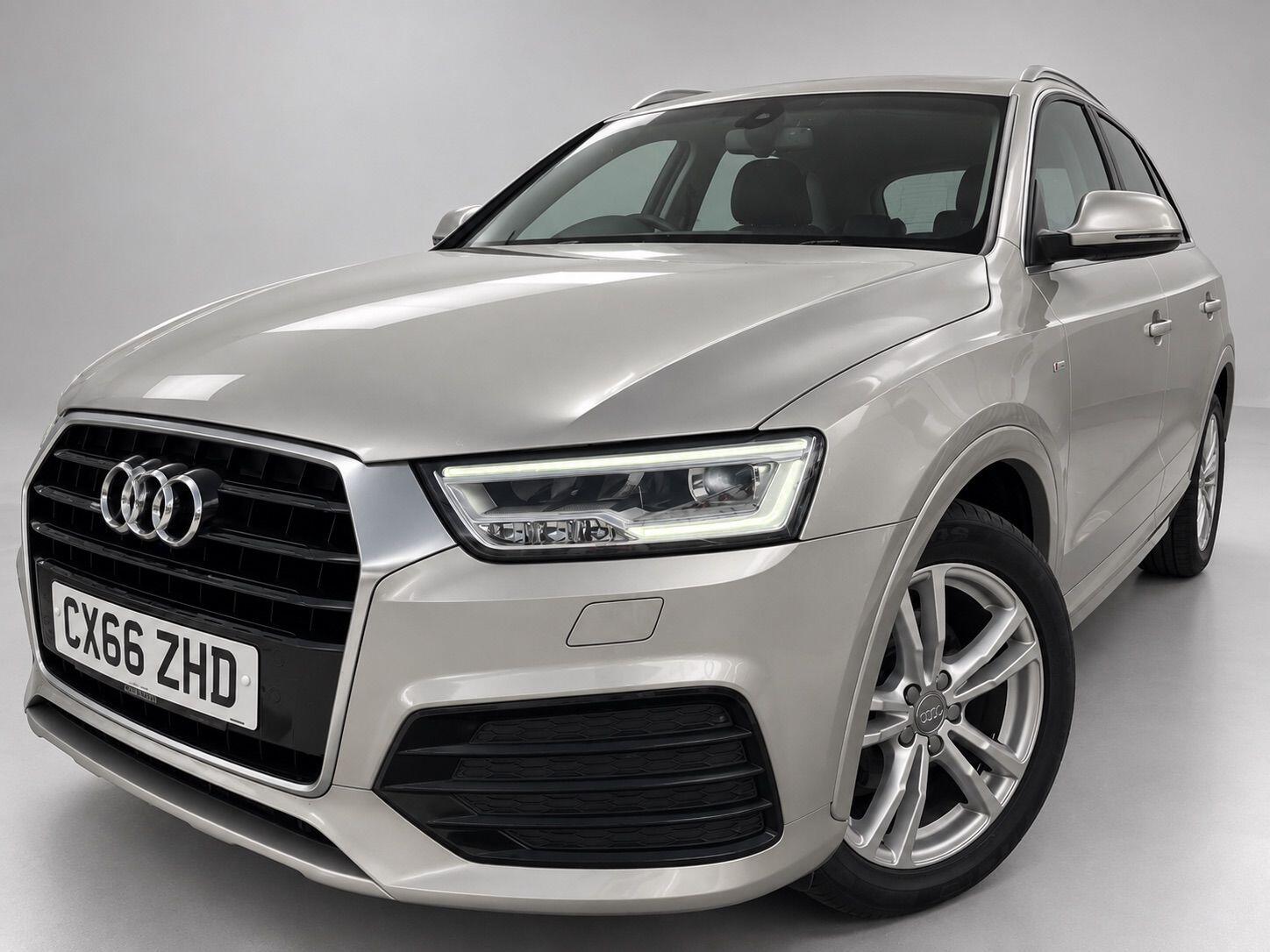 Audi Q3 view 7