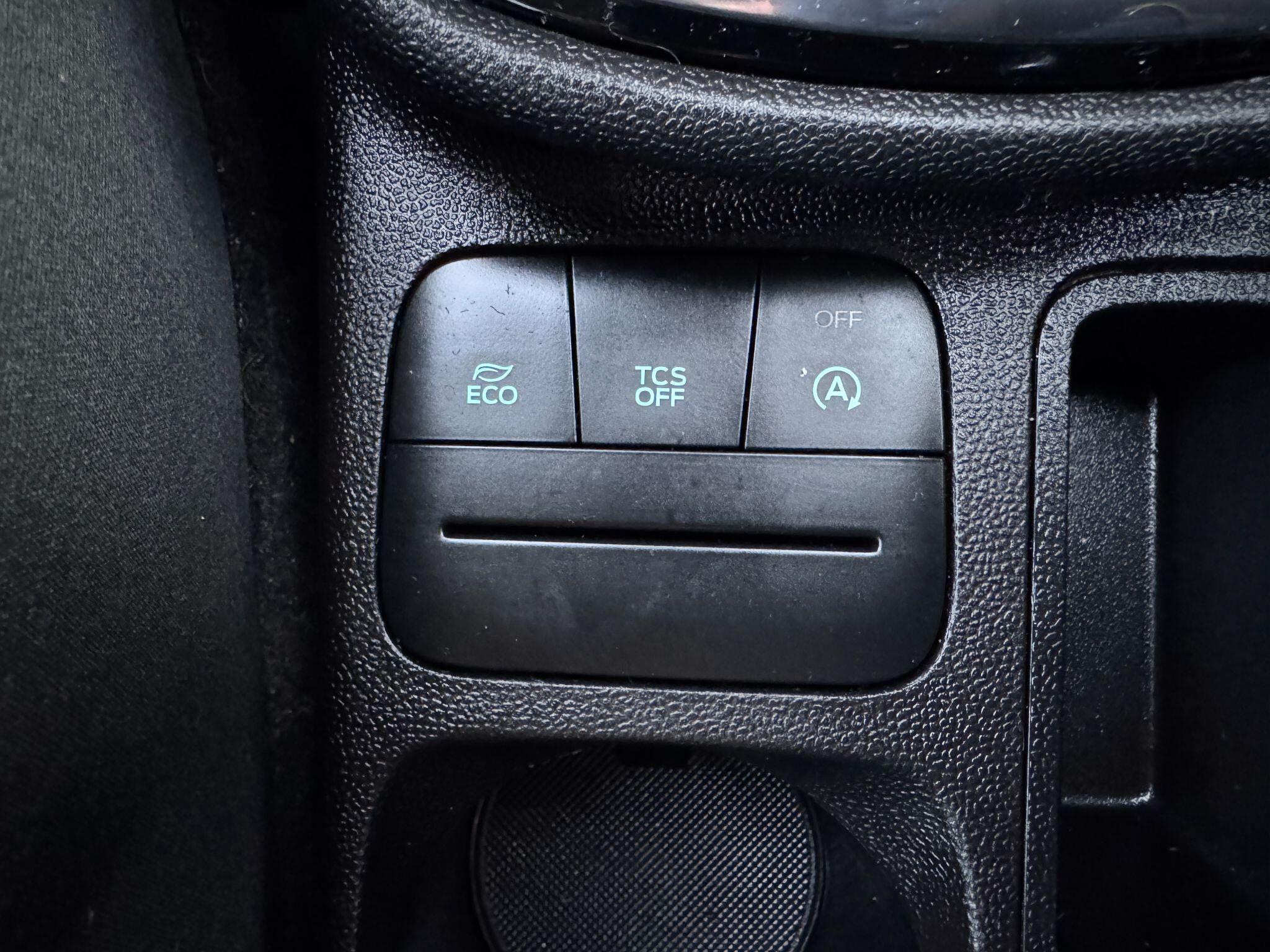 2017 Ford Fiesta image 46