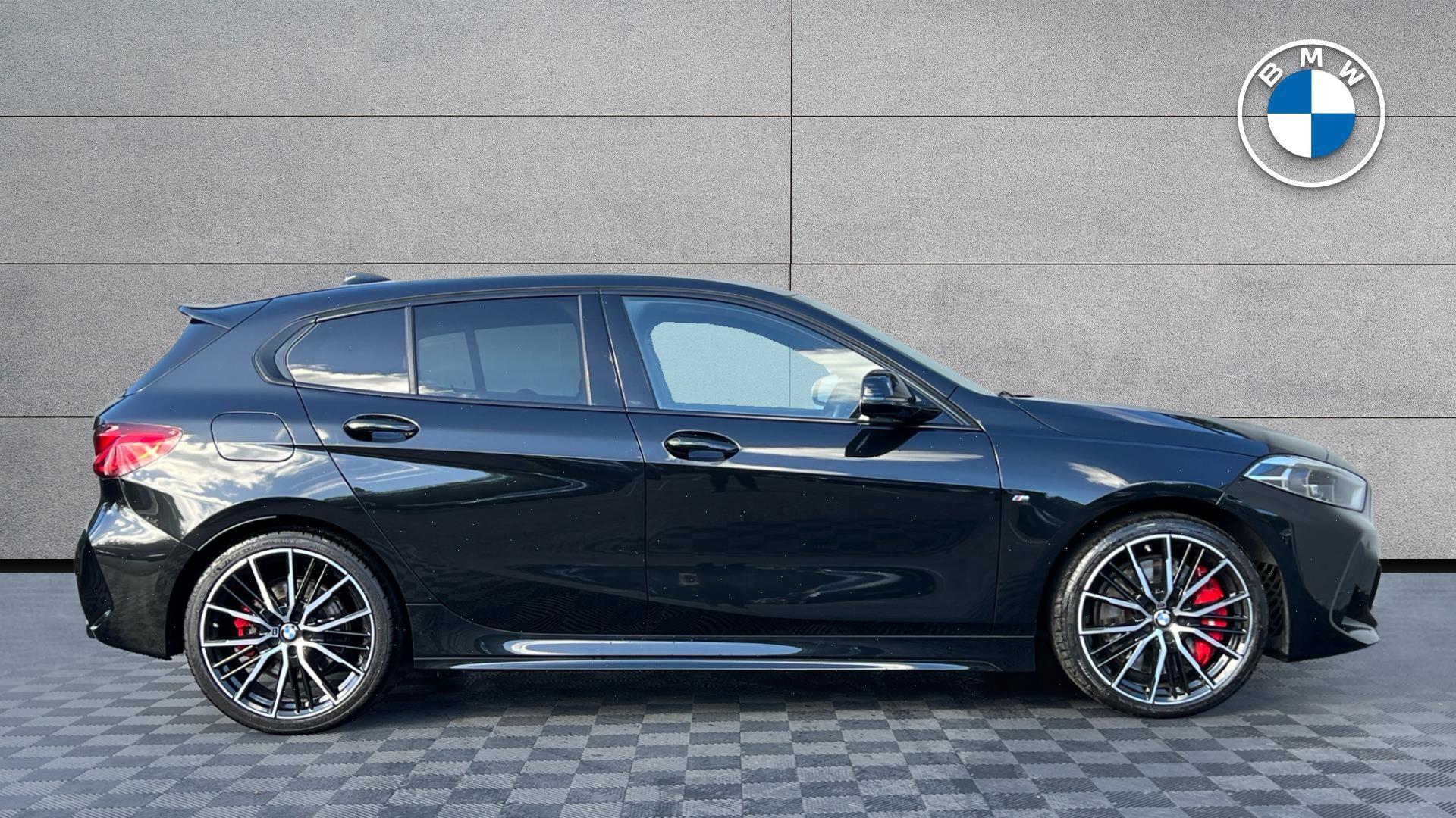 BMW 1 Series view 3