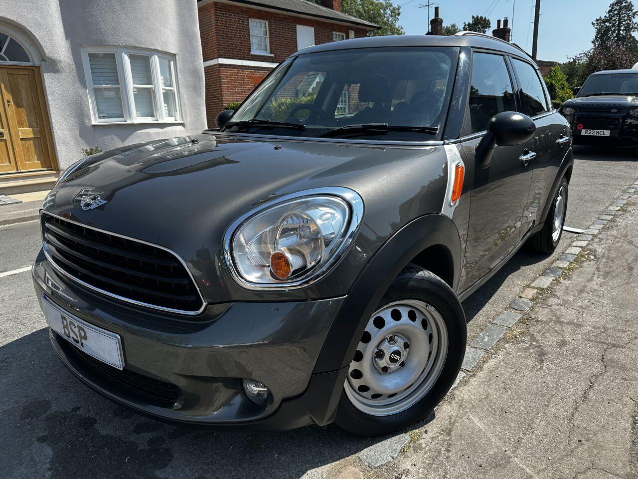 Mini Countryman view 2