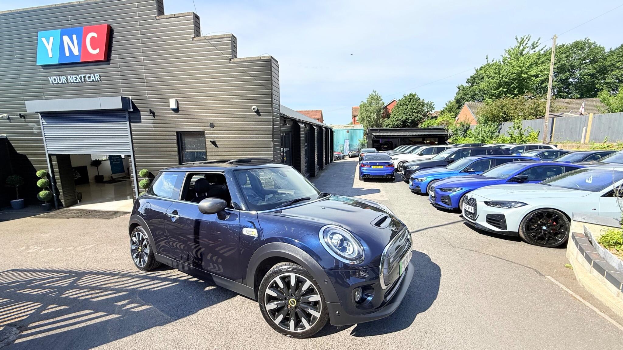 MINI Hatch view 64