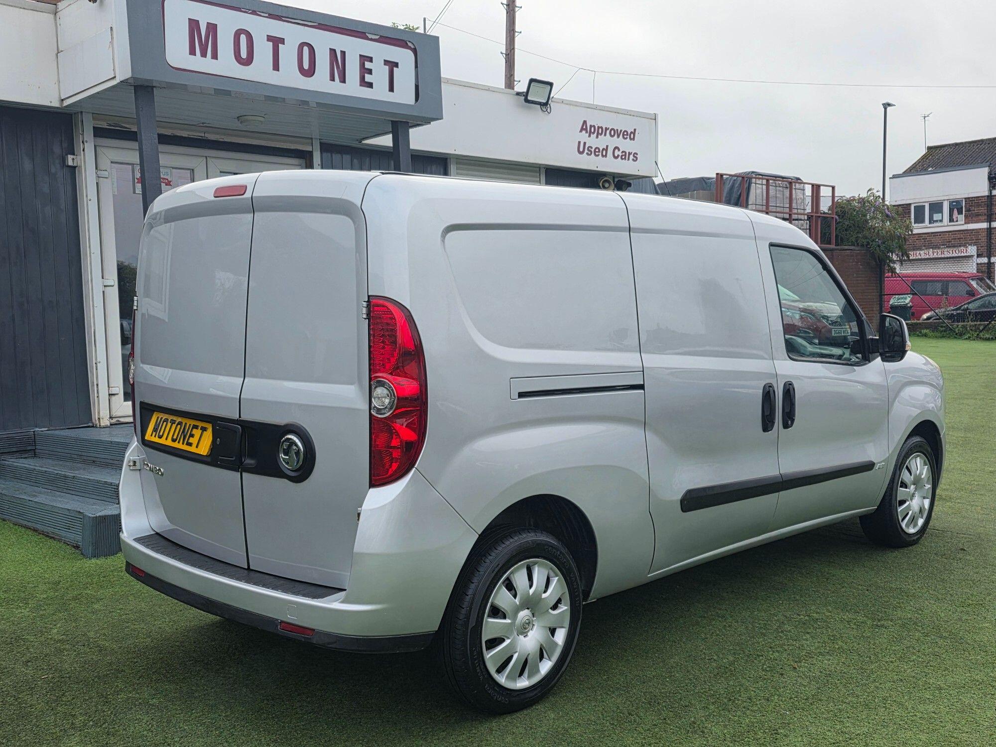 Vauxhall Combo view 7