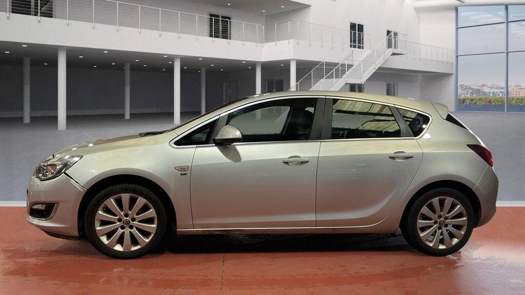Vauxhall Astra view 6