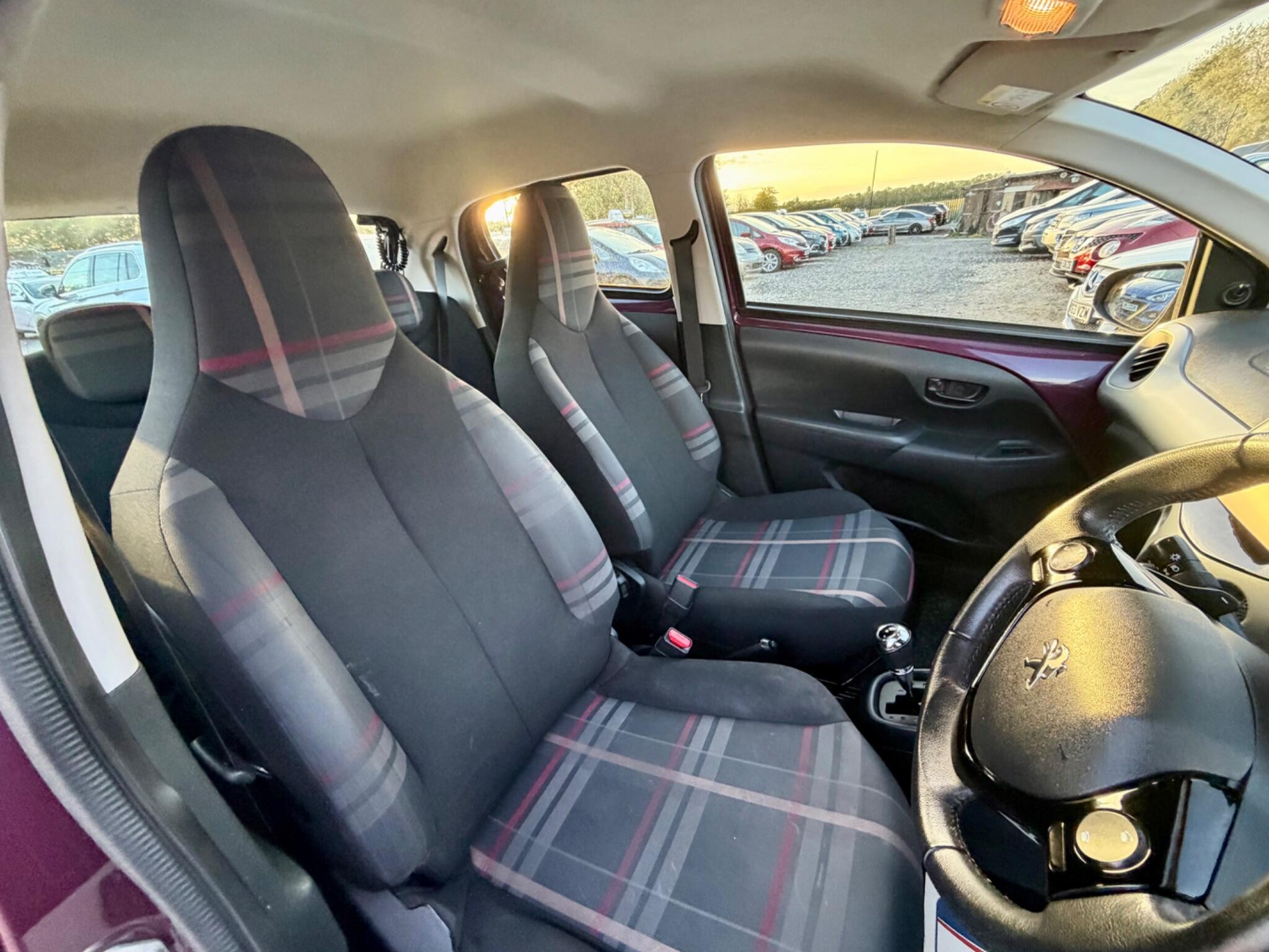 Peugeot 108 view 27