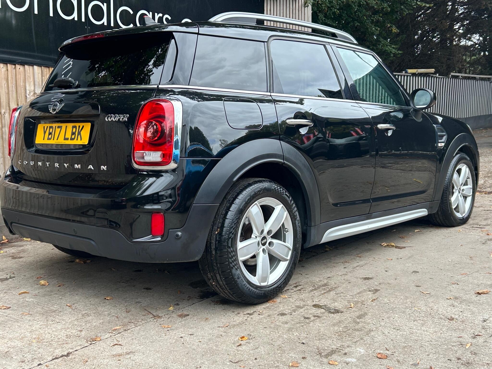 Mini Countryman view 18