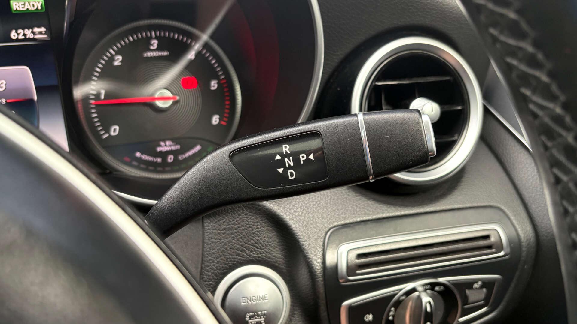 Mercedes-Benz C-Class view 20