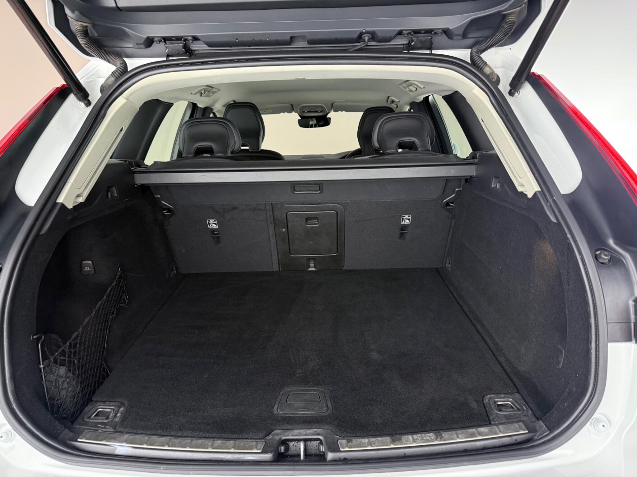 Volvo XC60 view 10