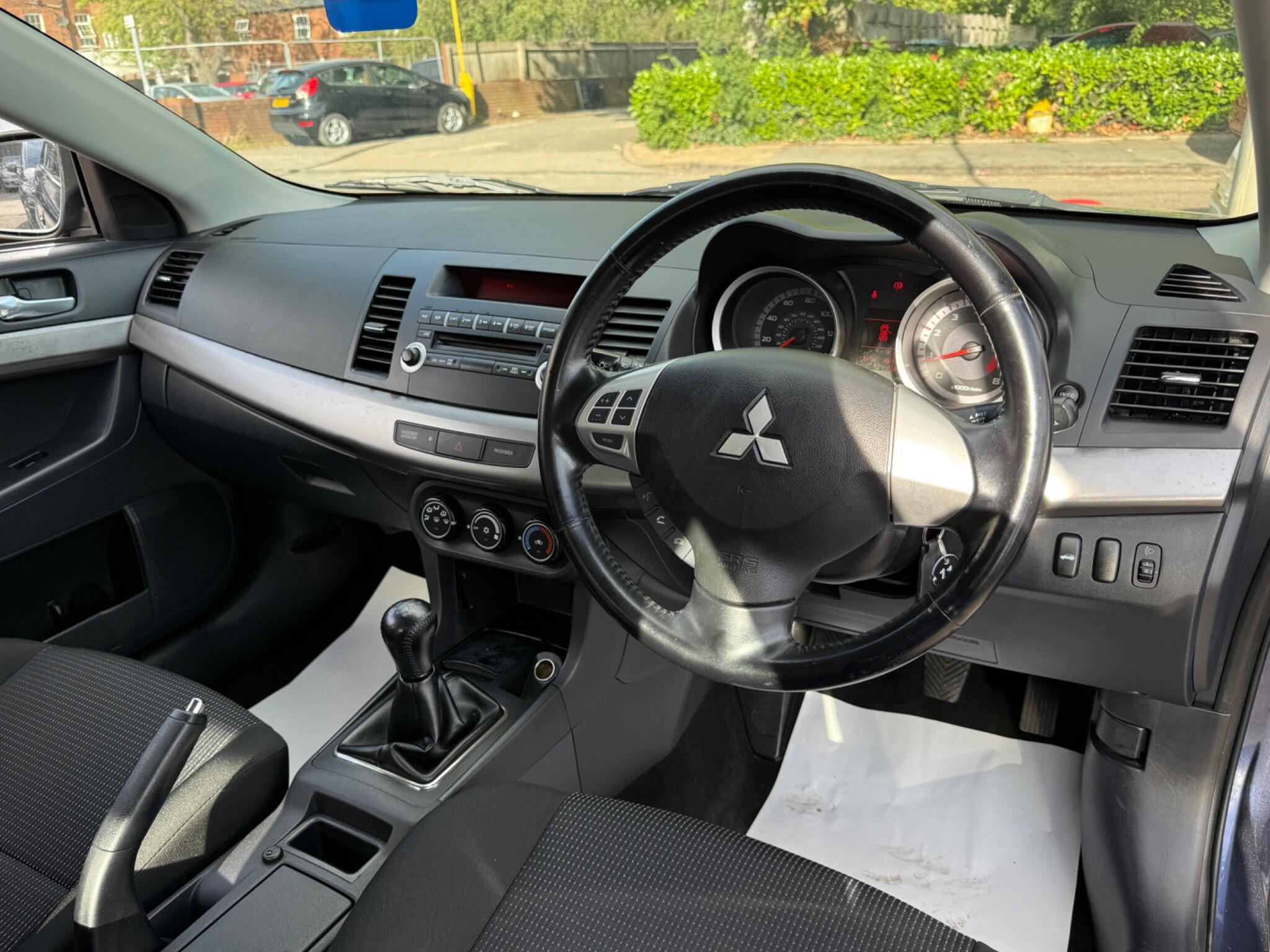 Mitsubishi Lancer - Image 29