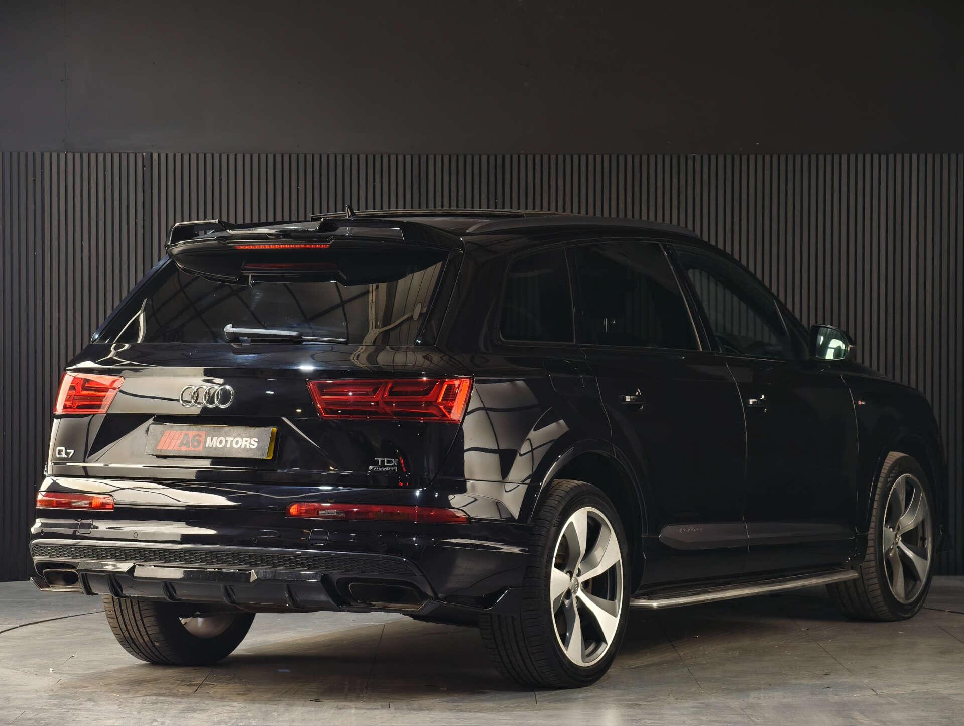 Audi Q7 view 19