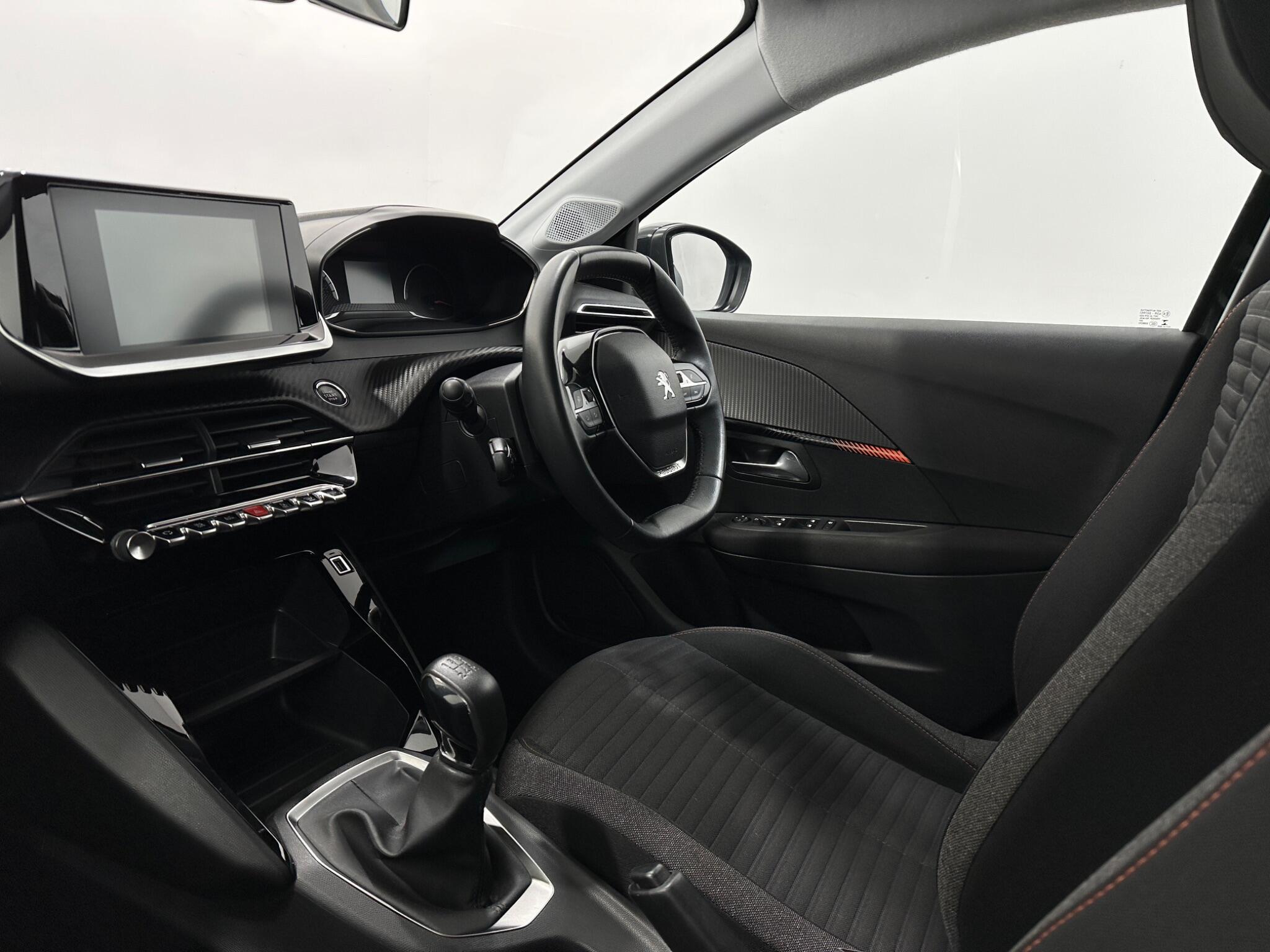 Peugeot 208 view 28