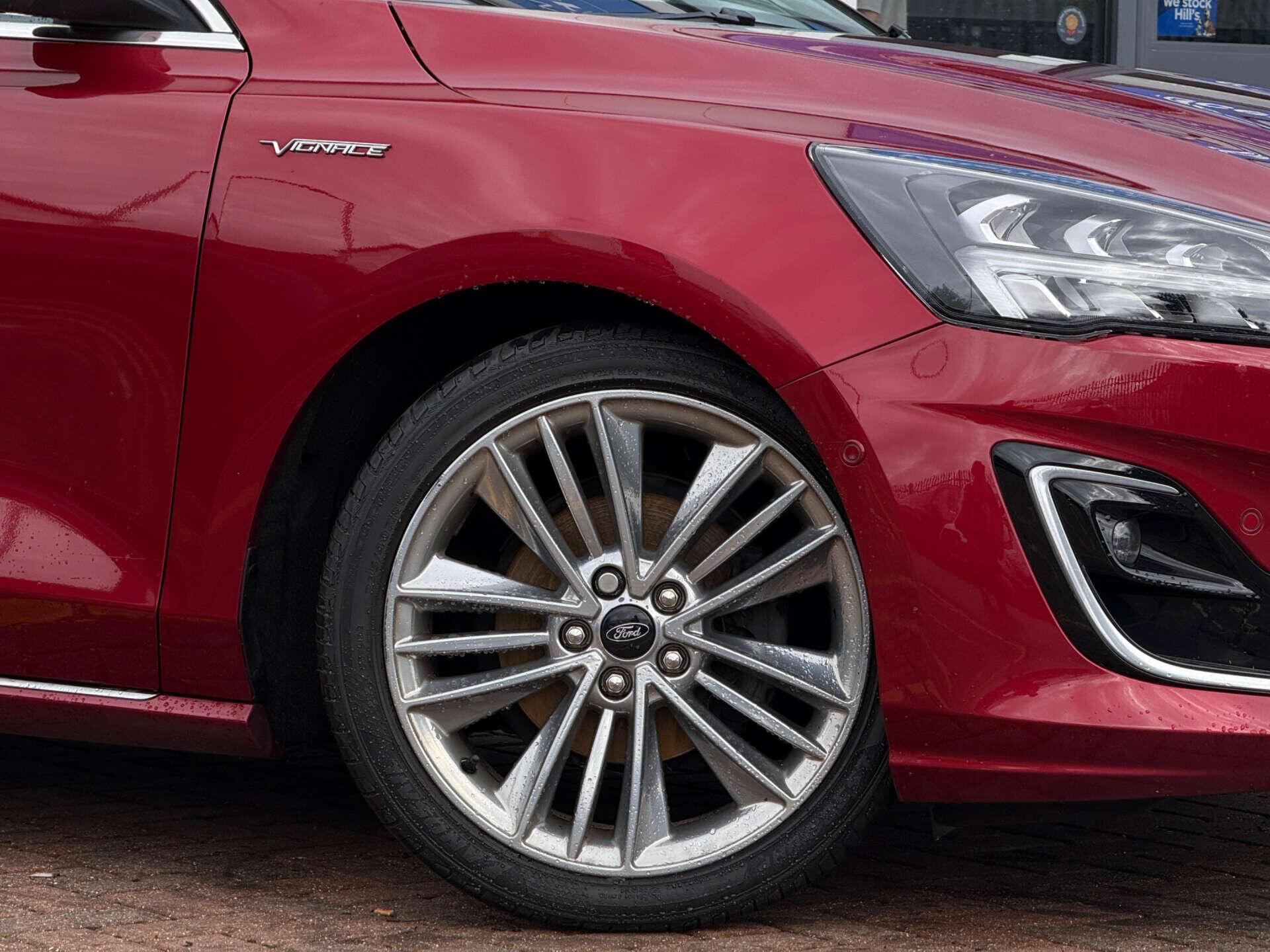 Ford Focus view 17