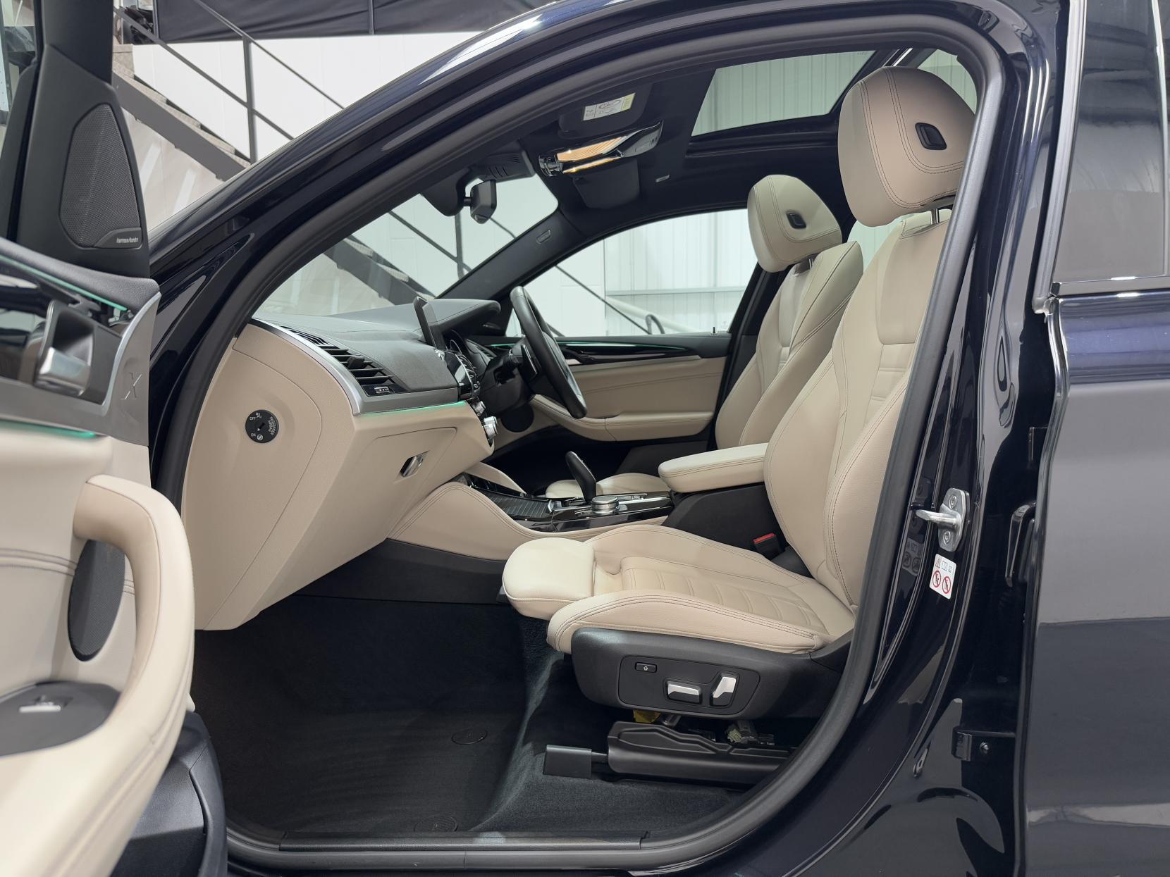 BMW X4 view 58