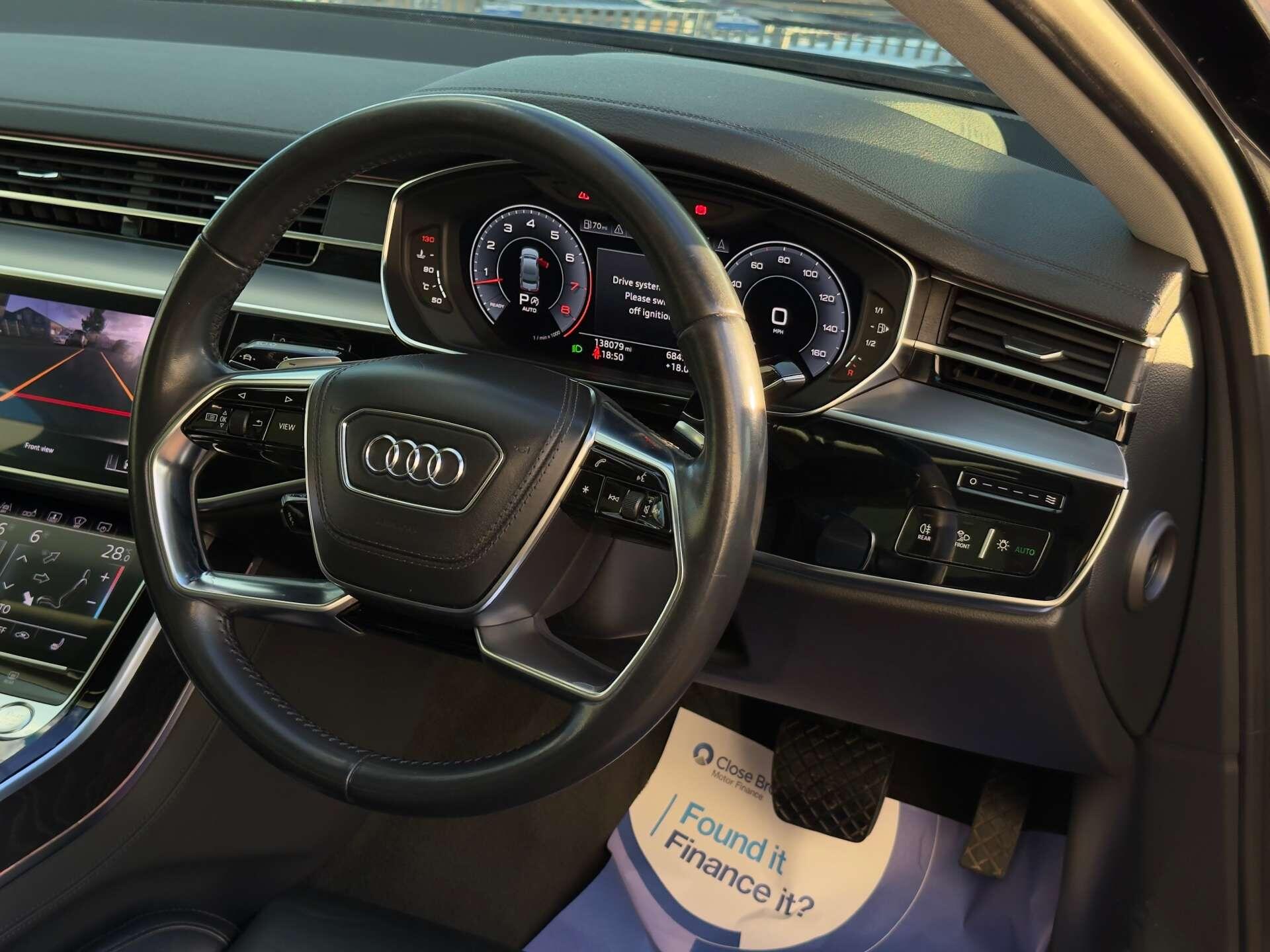 Audi A8 view 36