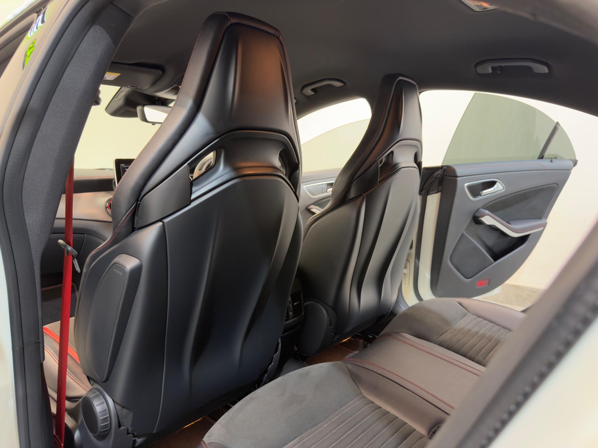 Mercedes-Benz Cla view 39