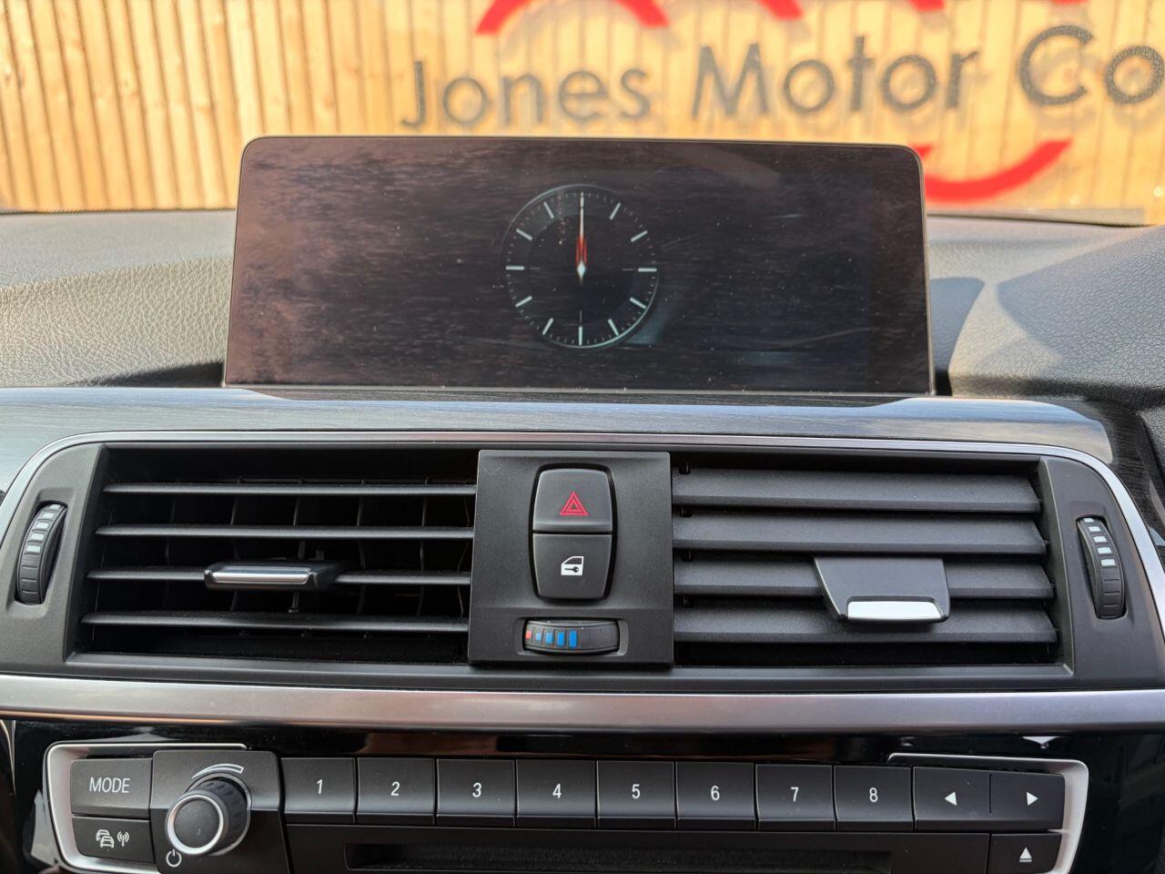 BMW 3 Series view 25