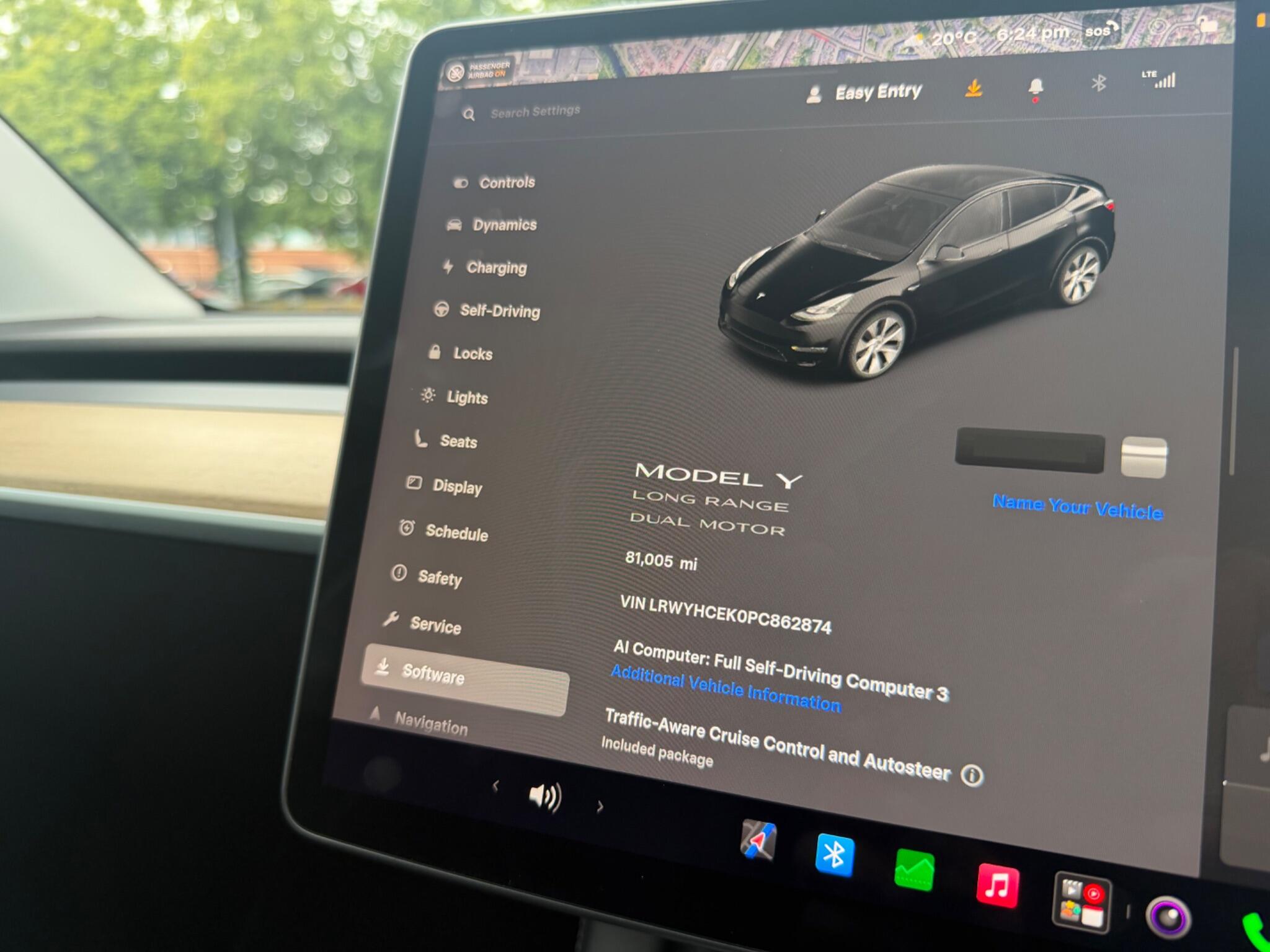 Tesla Model Y view 25