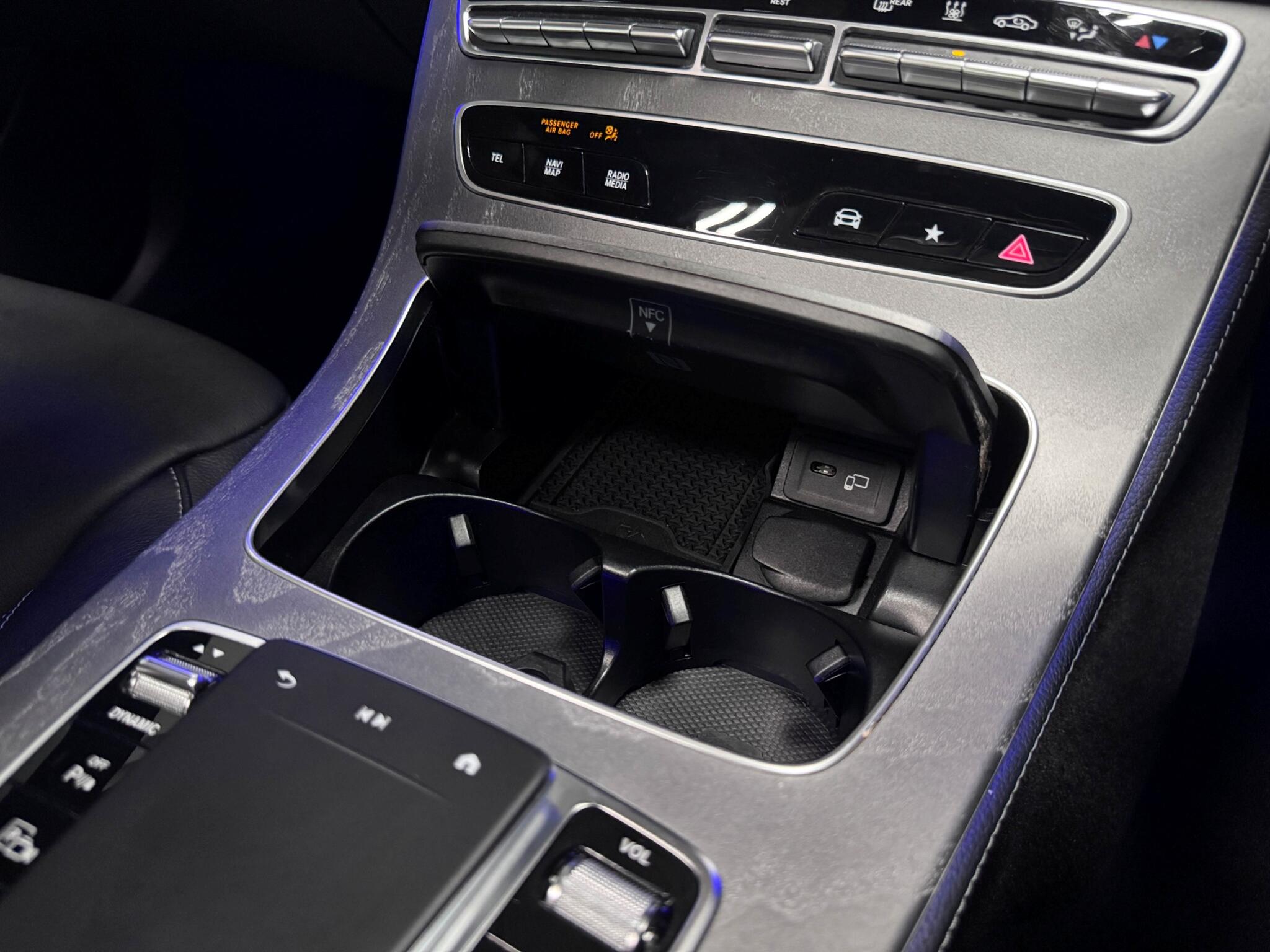 Mercedes-Benz E-Class view 38