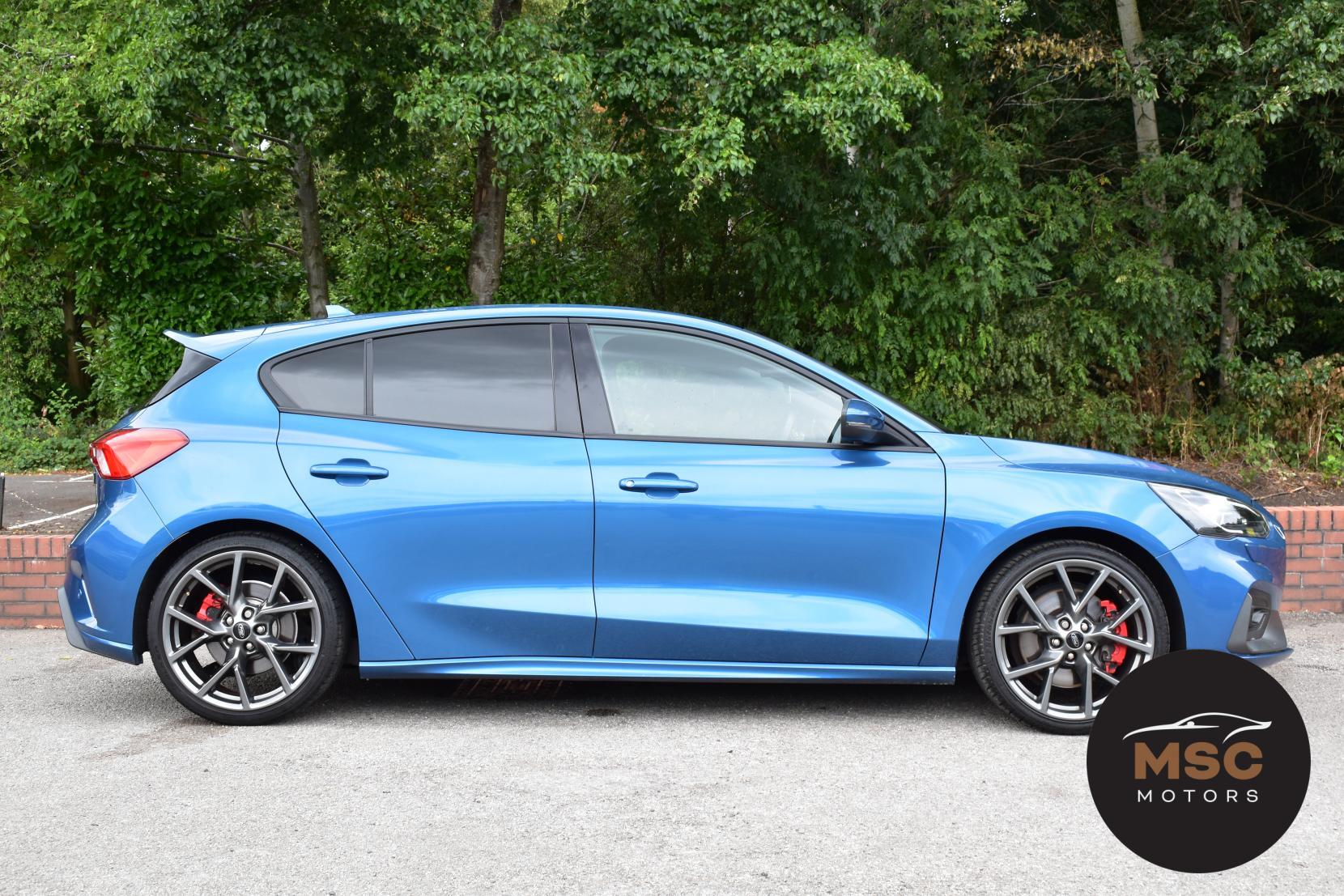 Ford Focus view 22