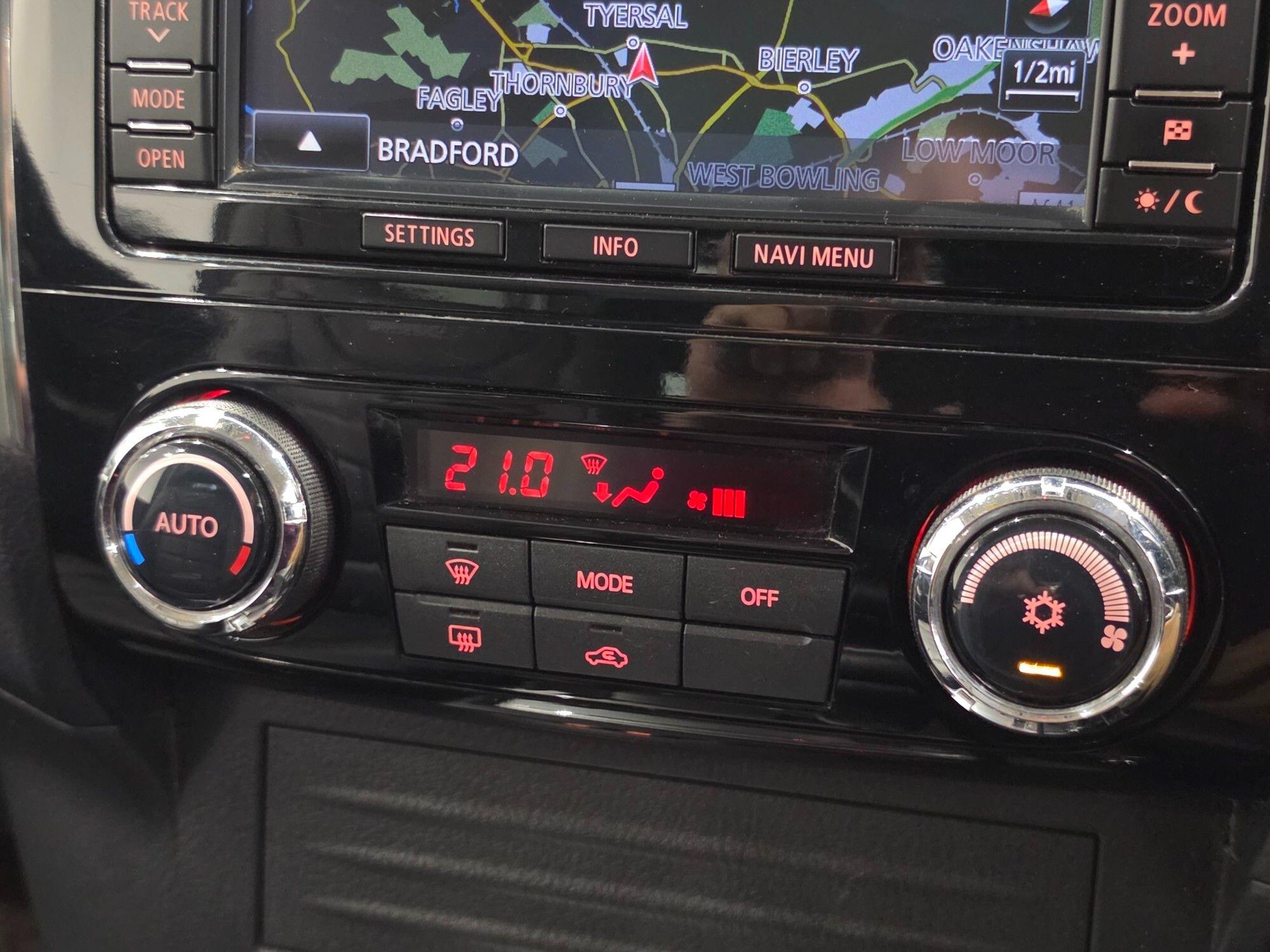 Mitsubishi Shogun view 34