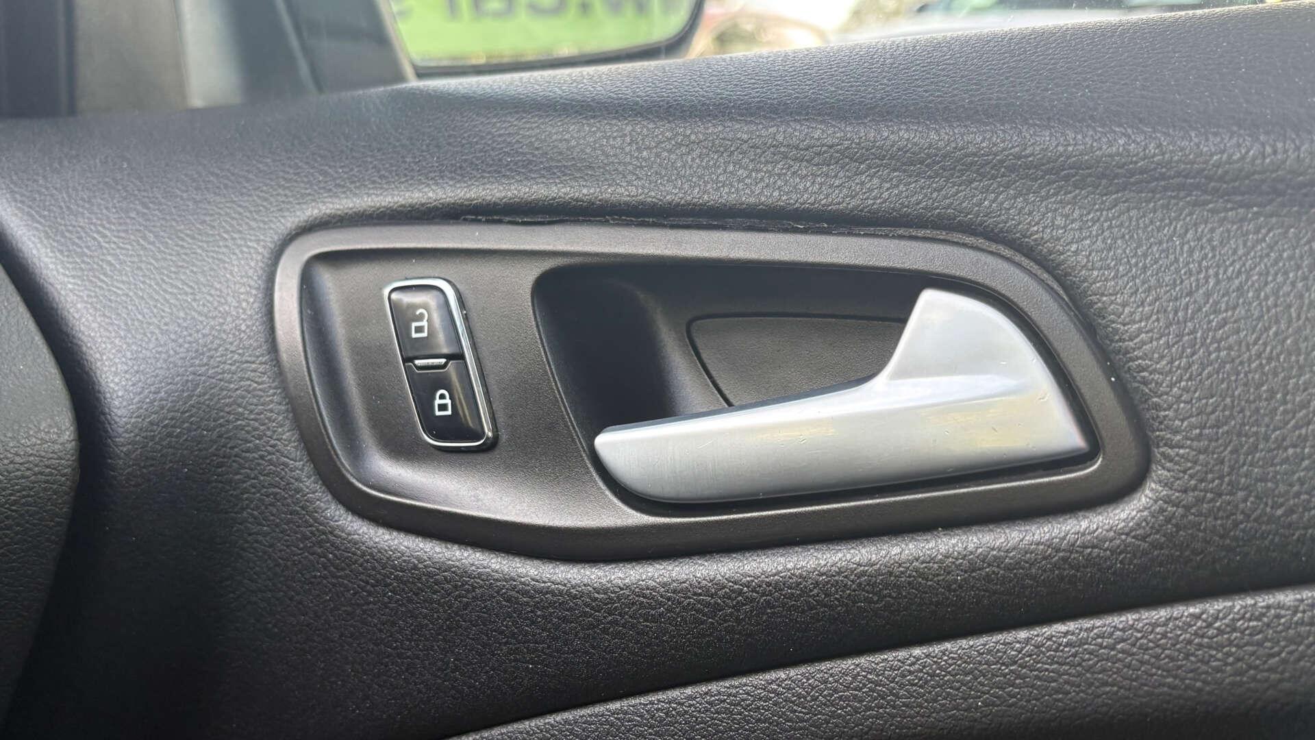 Ford Kuga view 22
