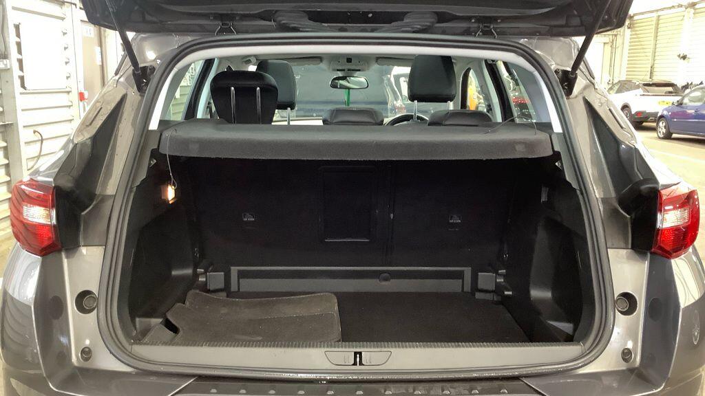 Vauxhall Grandland X view 9