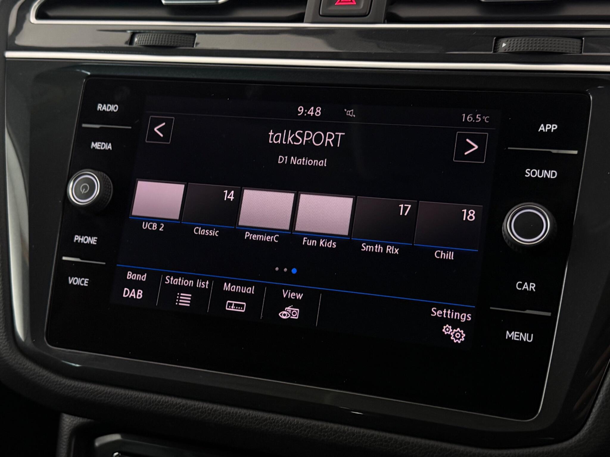 Volkswagen Tiguan view 21