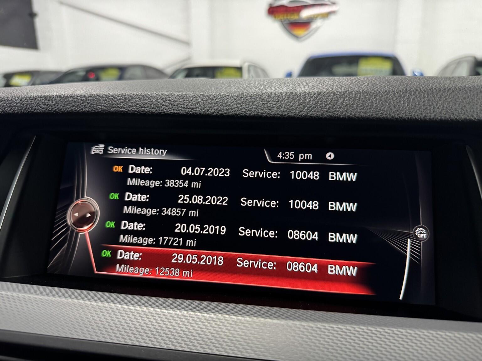 BMW 5 Series view 15