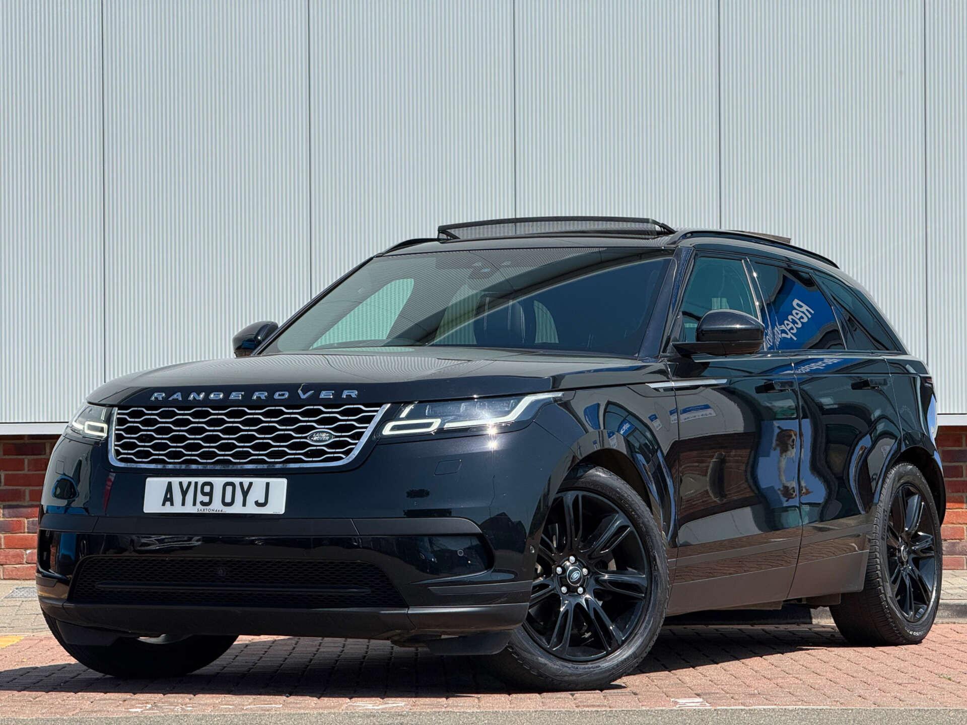 Land Rover Range Rover Velar view 3