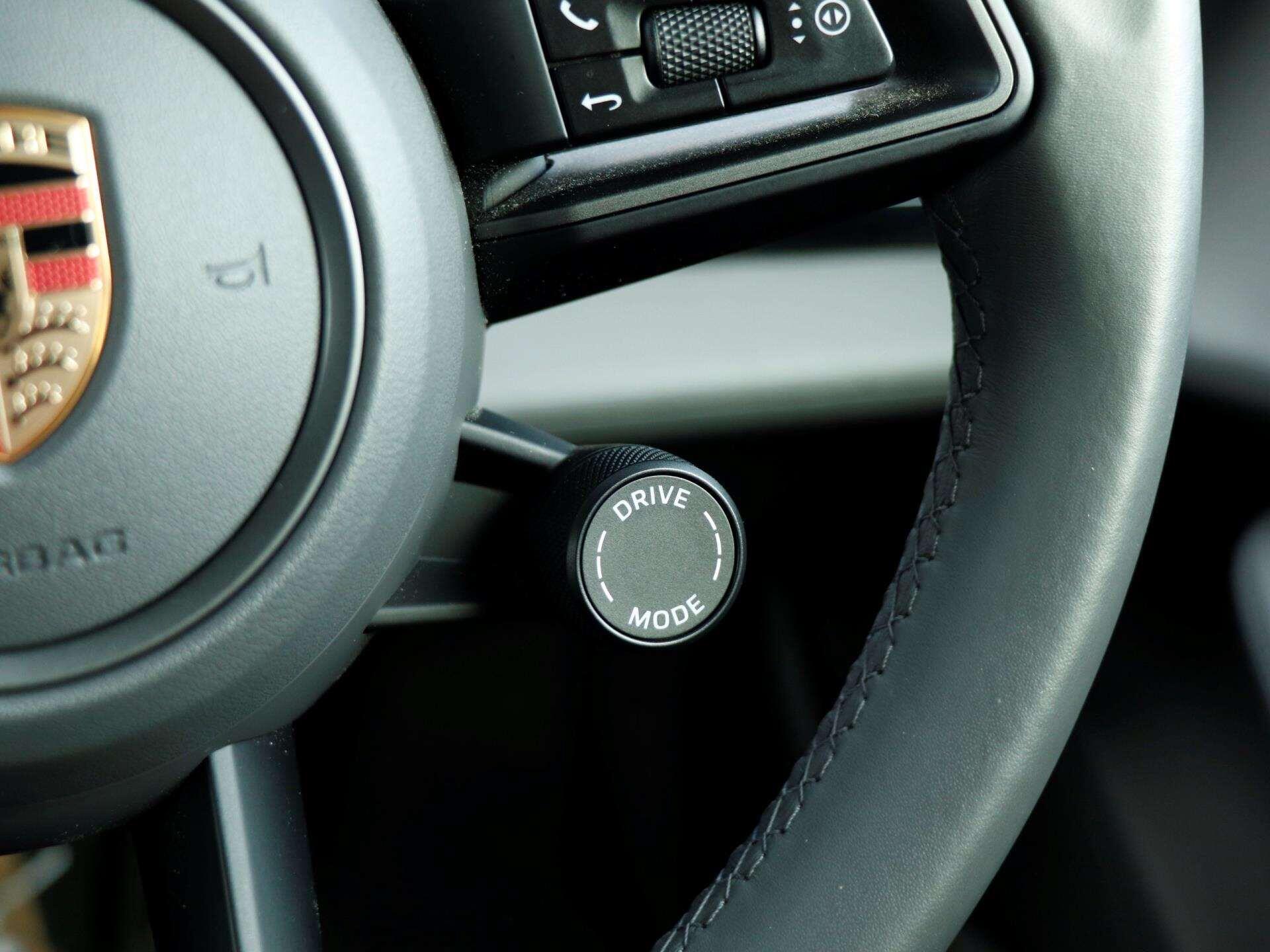 Porsche Taycan view 20