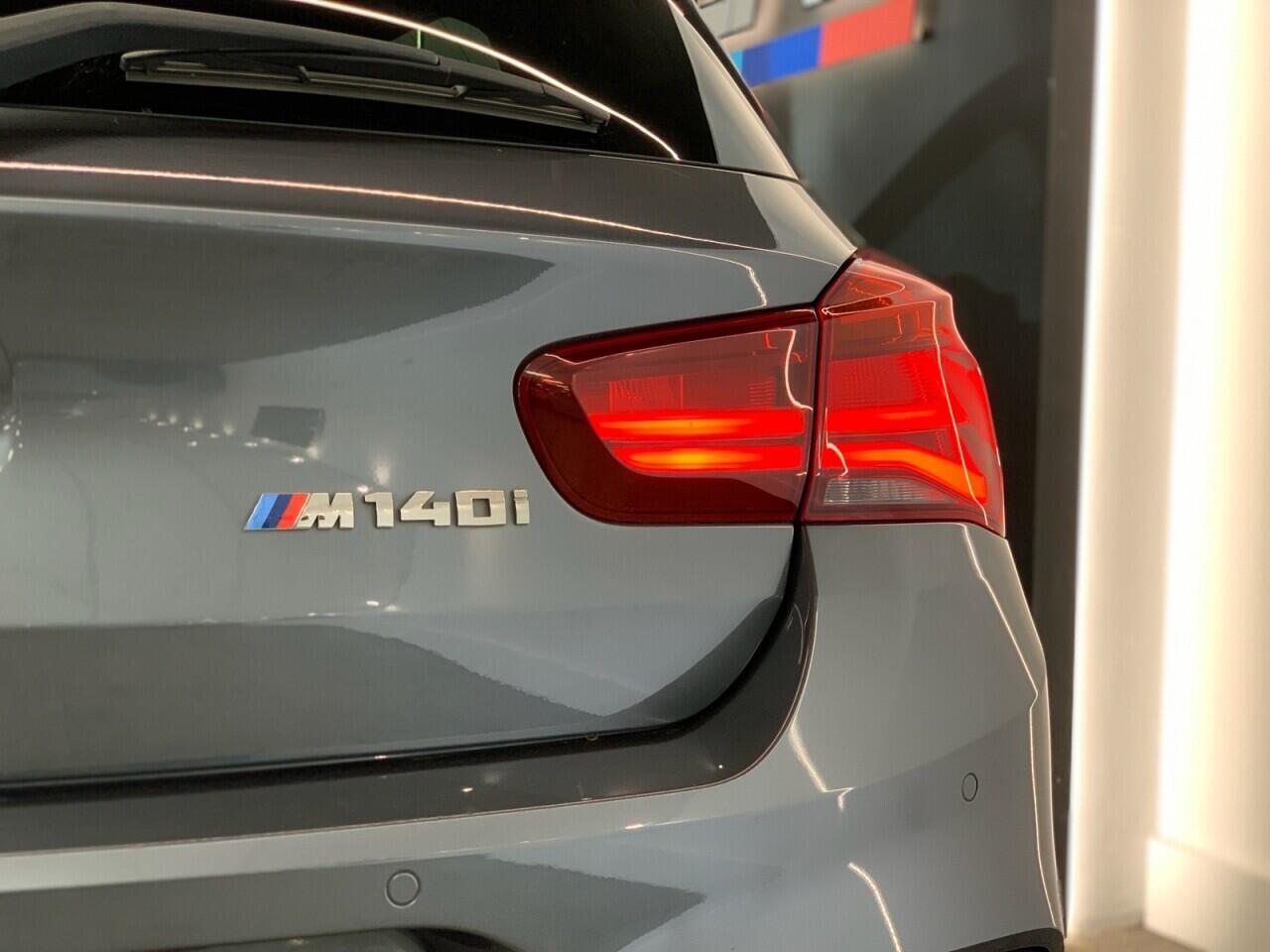 BMW 1 Series view 9
