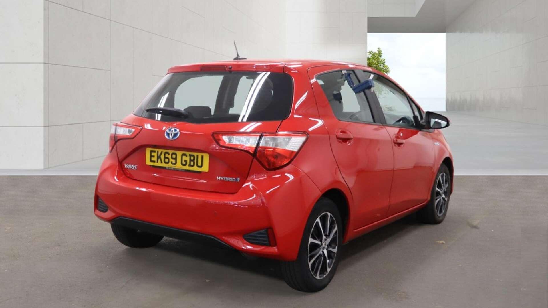 Toyota Yaris view 4