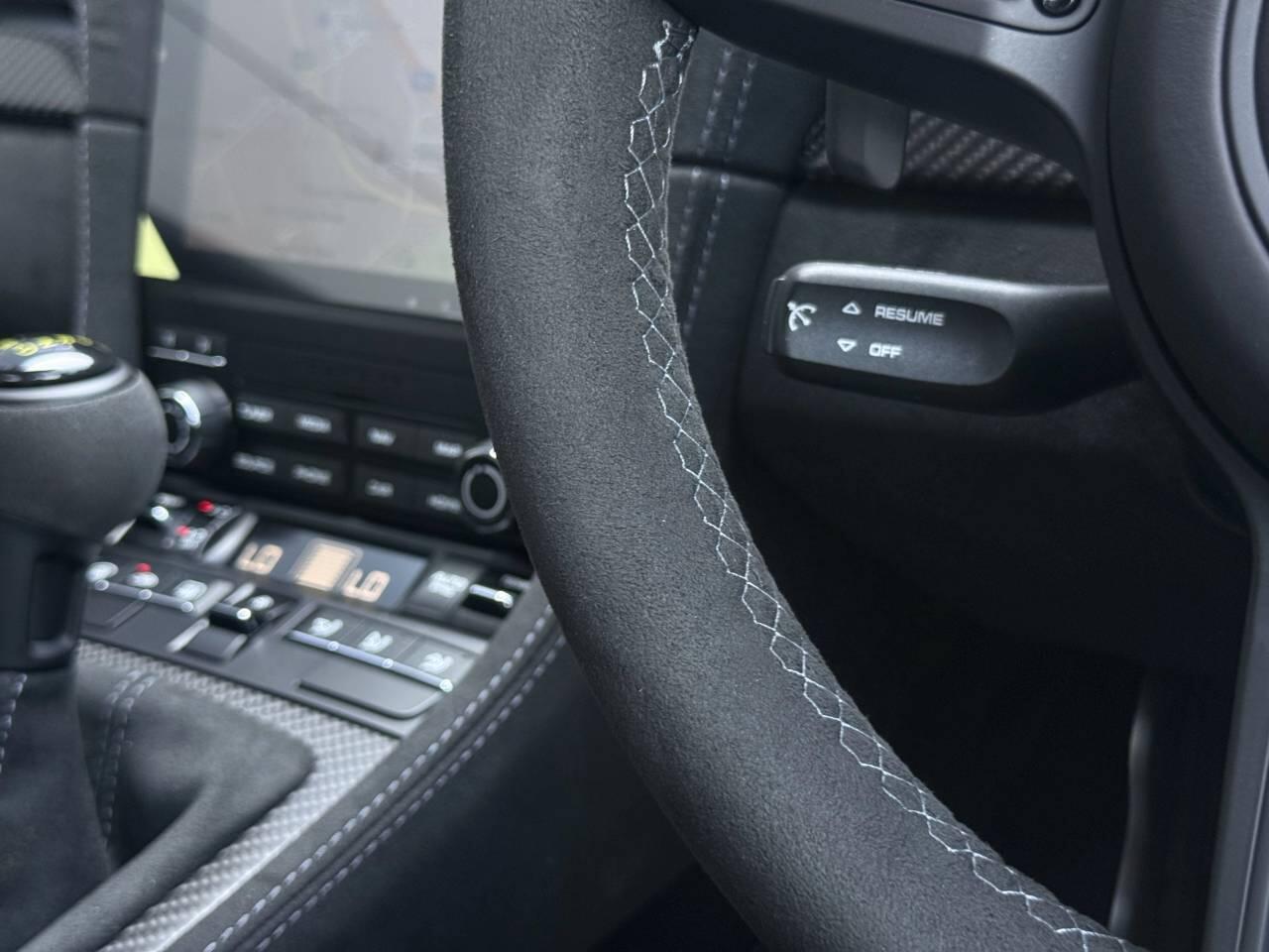 Porsche Cayman view 32