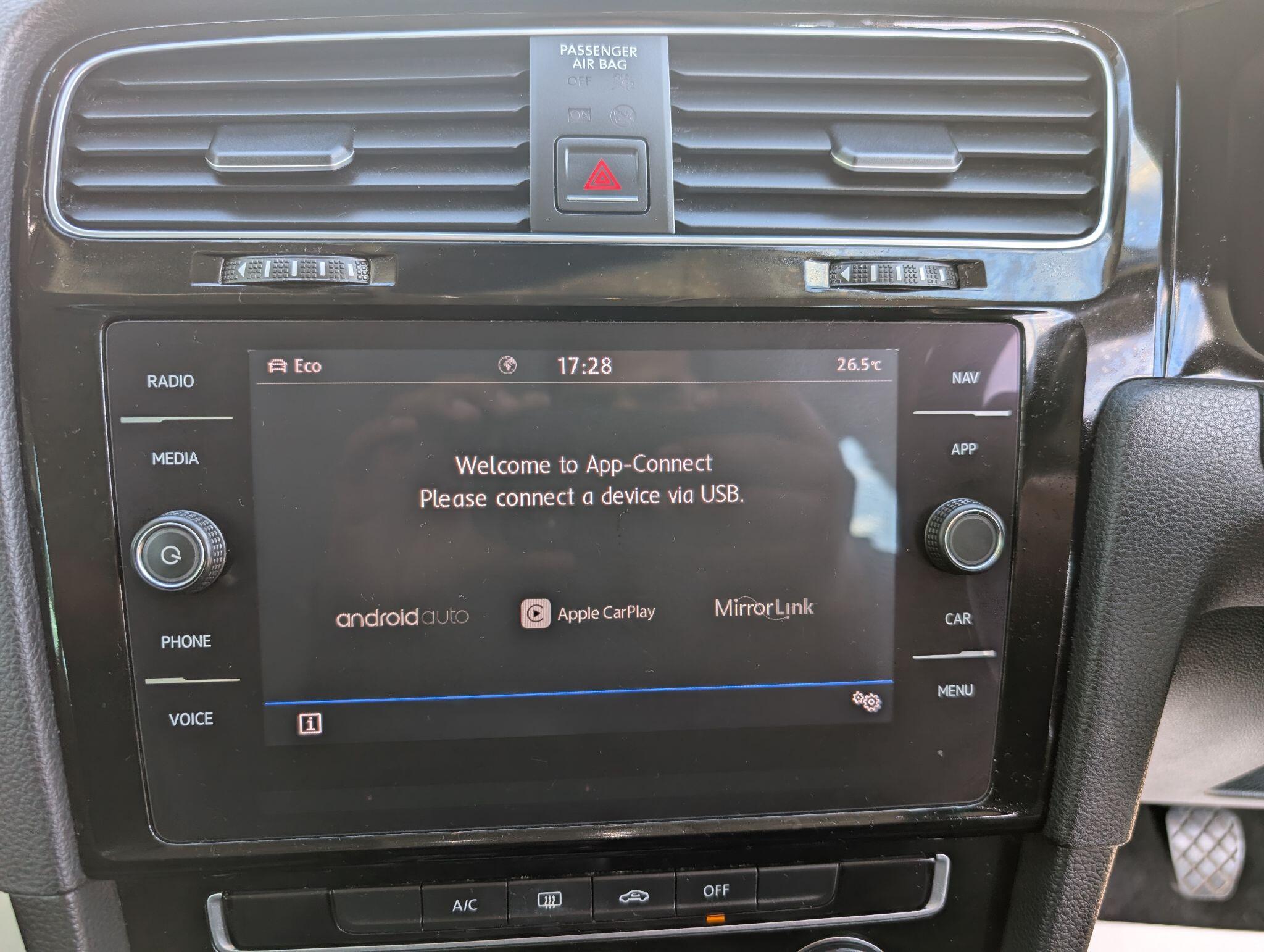Volkswagen Golf view 25