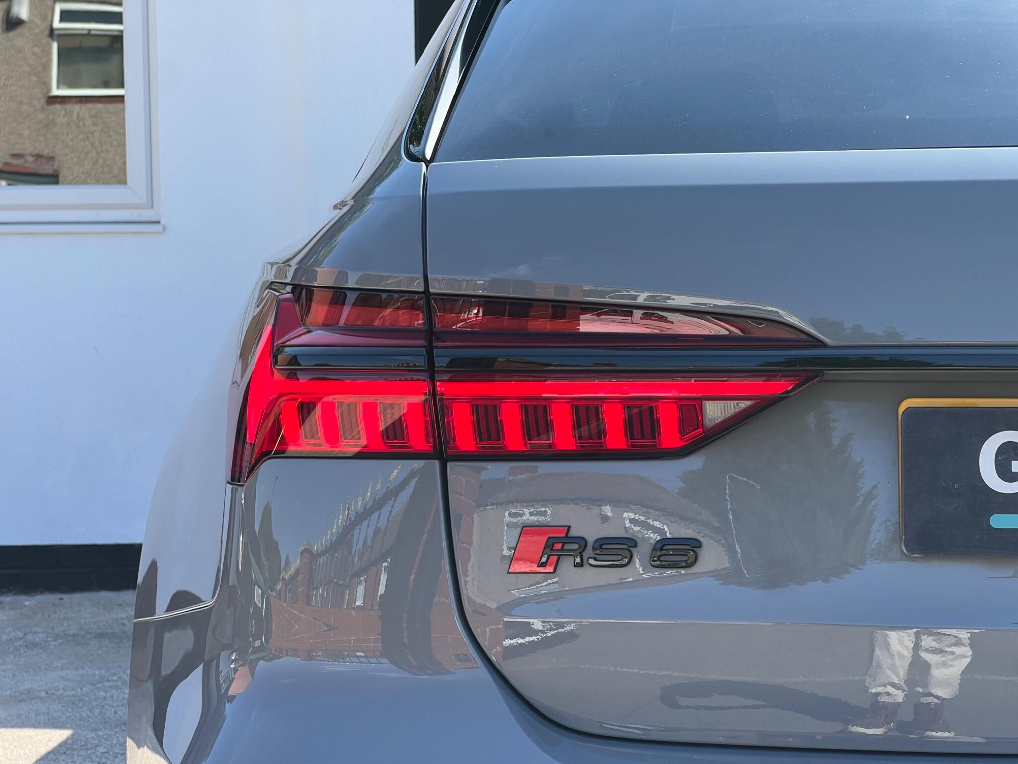 Audi RS6 view 28