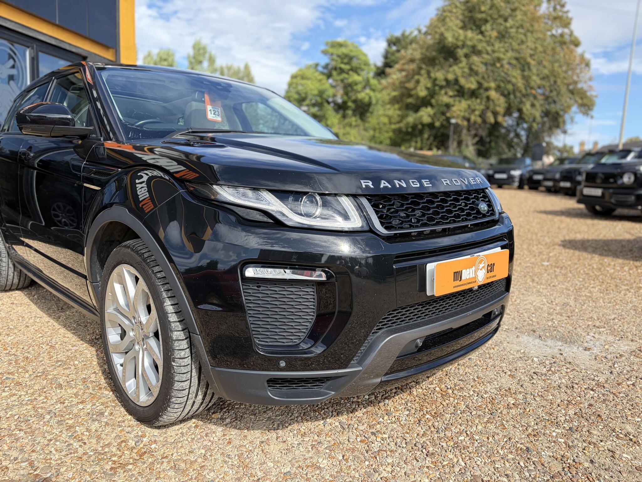 Land Rover Range Rover Evoque view 2