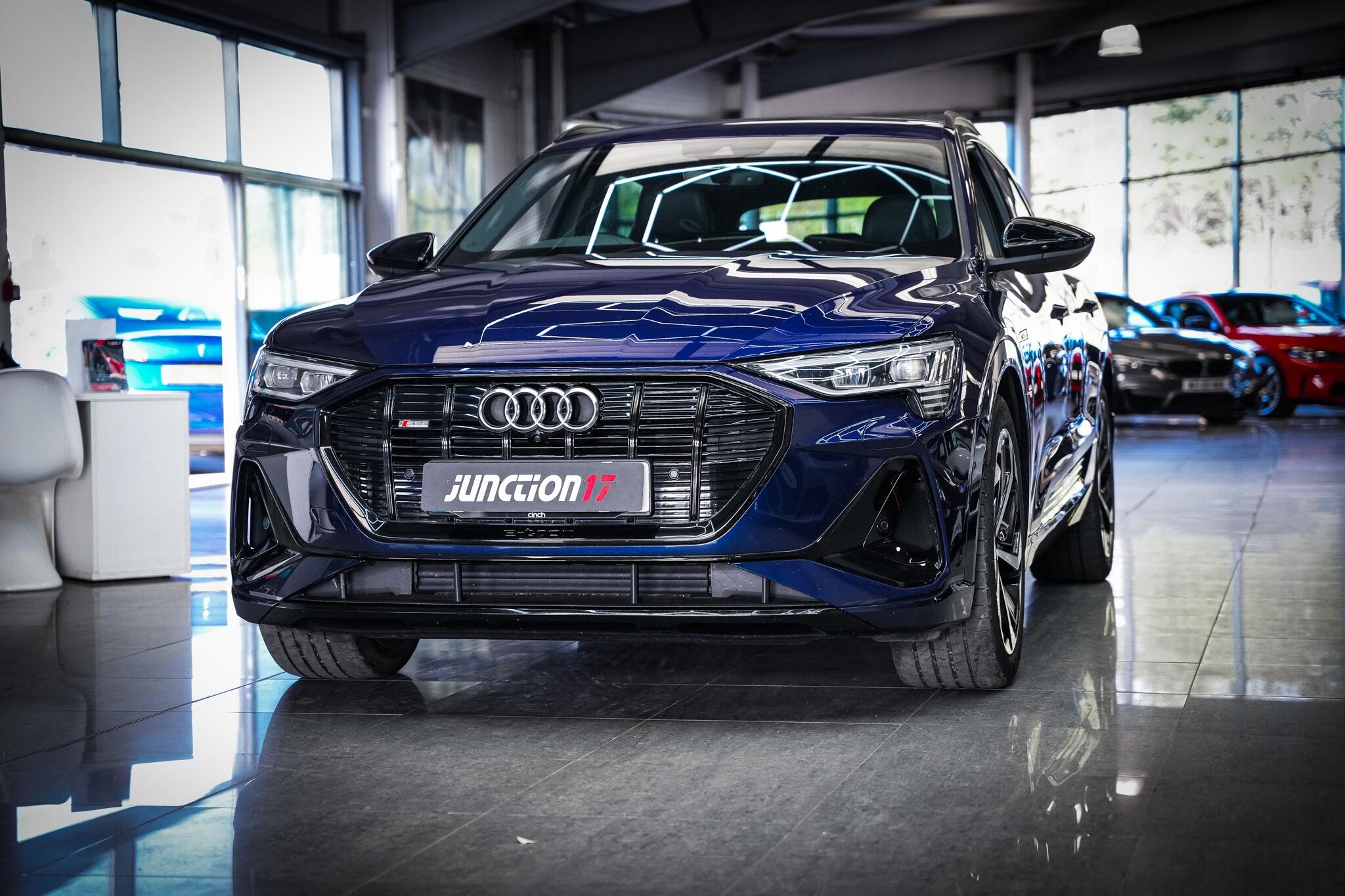Audi E-Tron view 12