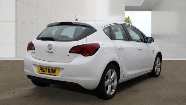 Vauxhall Astra view 2