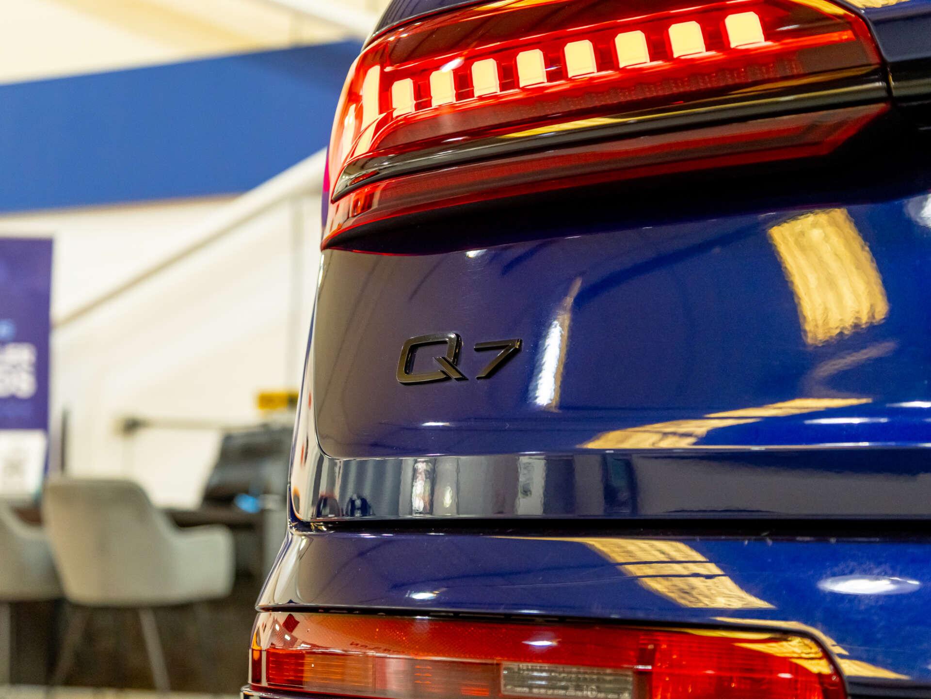 Audi Q7 view 61