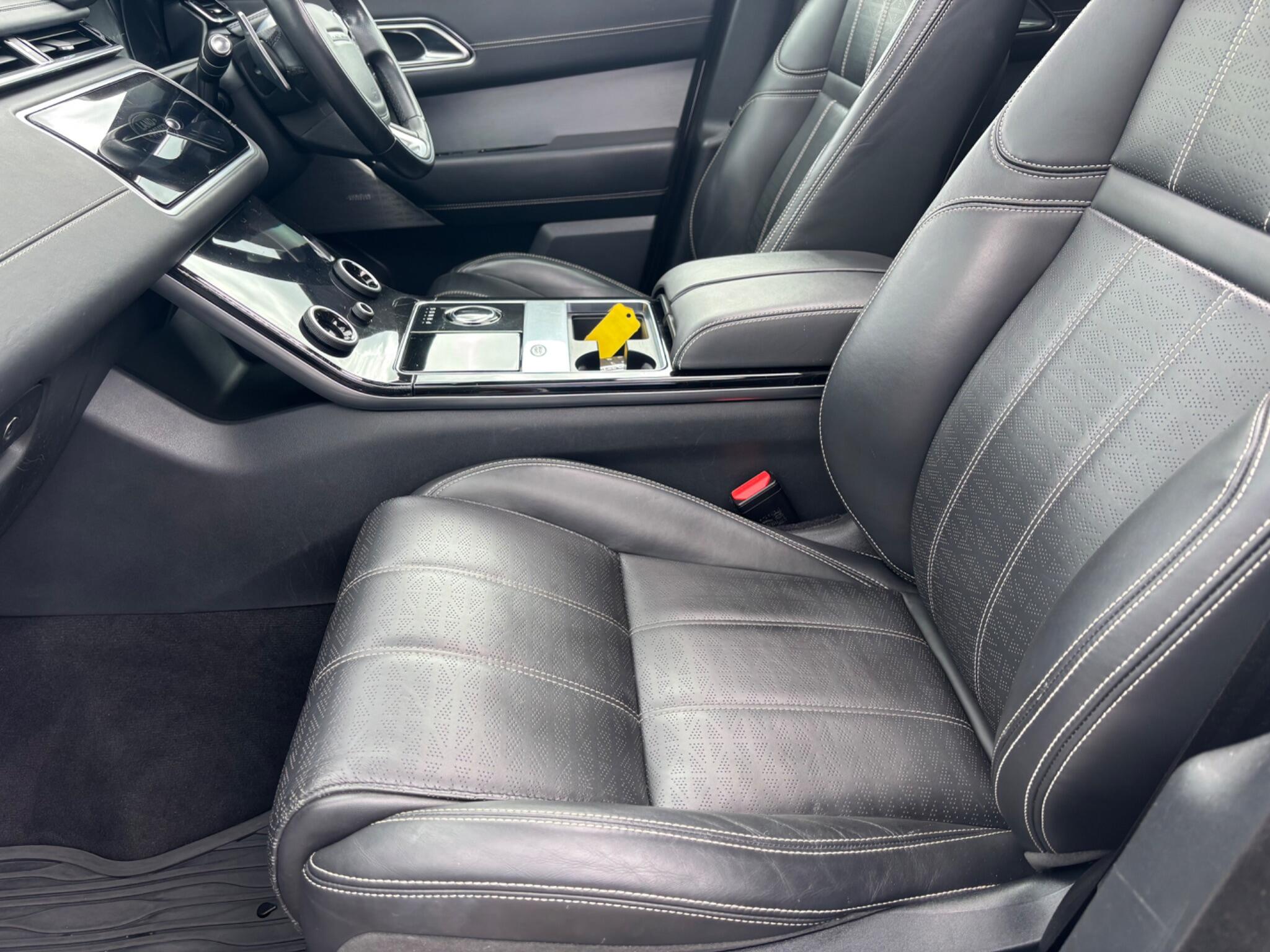 Land Rover Range Rover Velar view 18