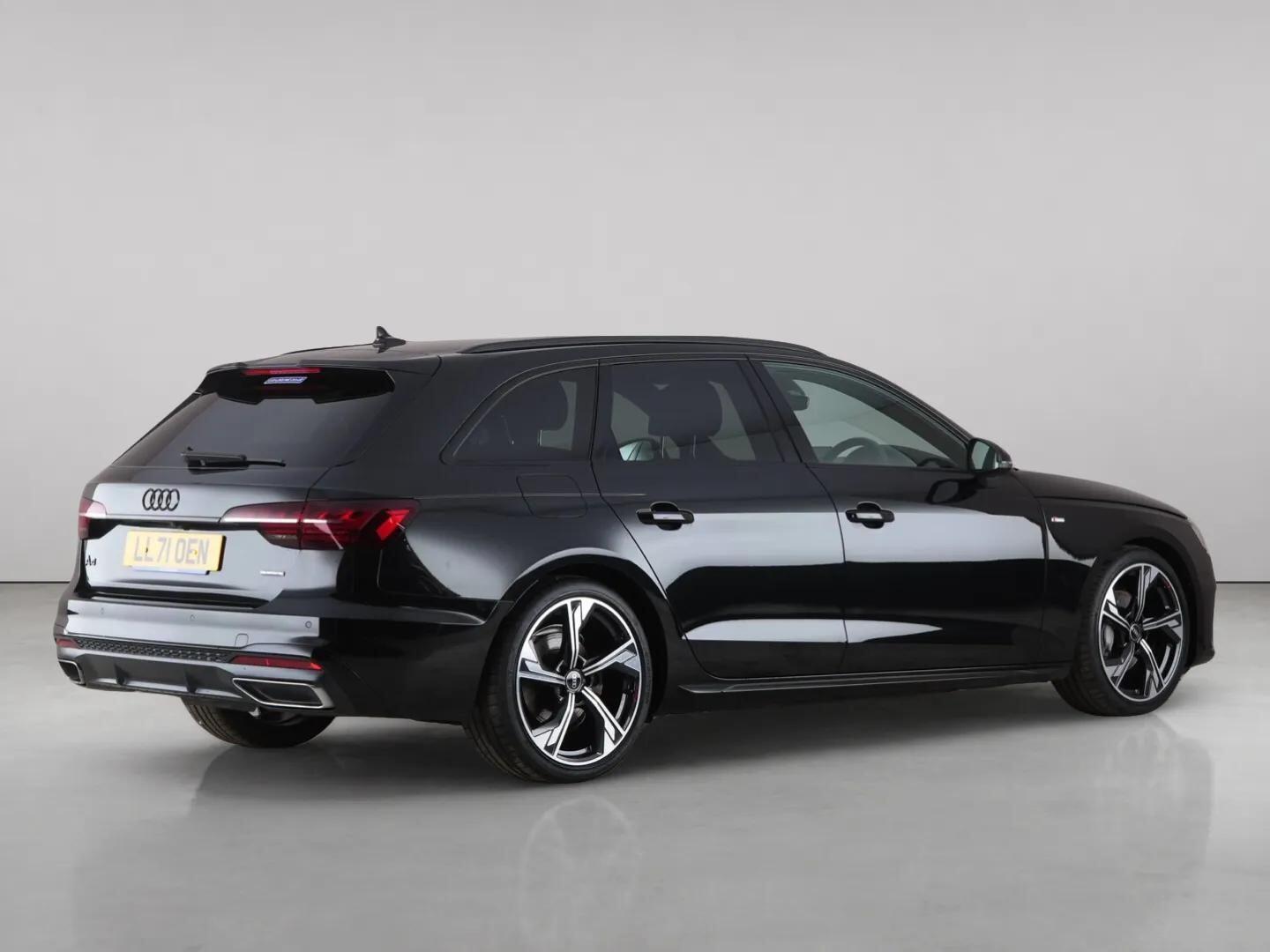 Audi A4 view 6