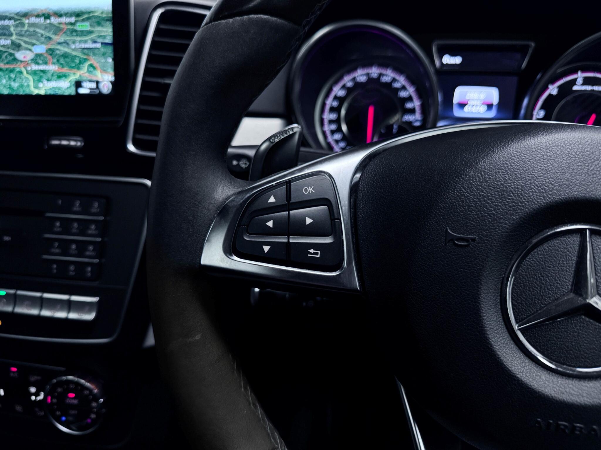 Mercedes-Benz Gle view 12