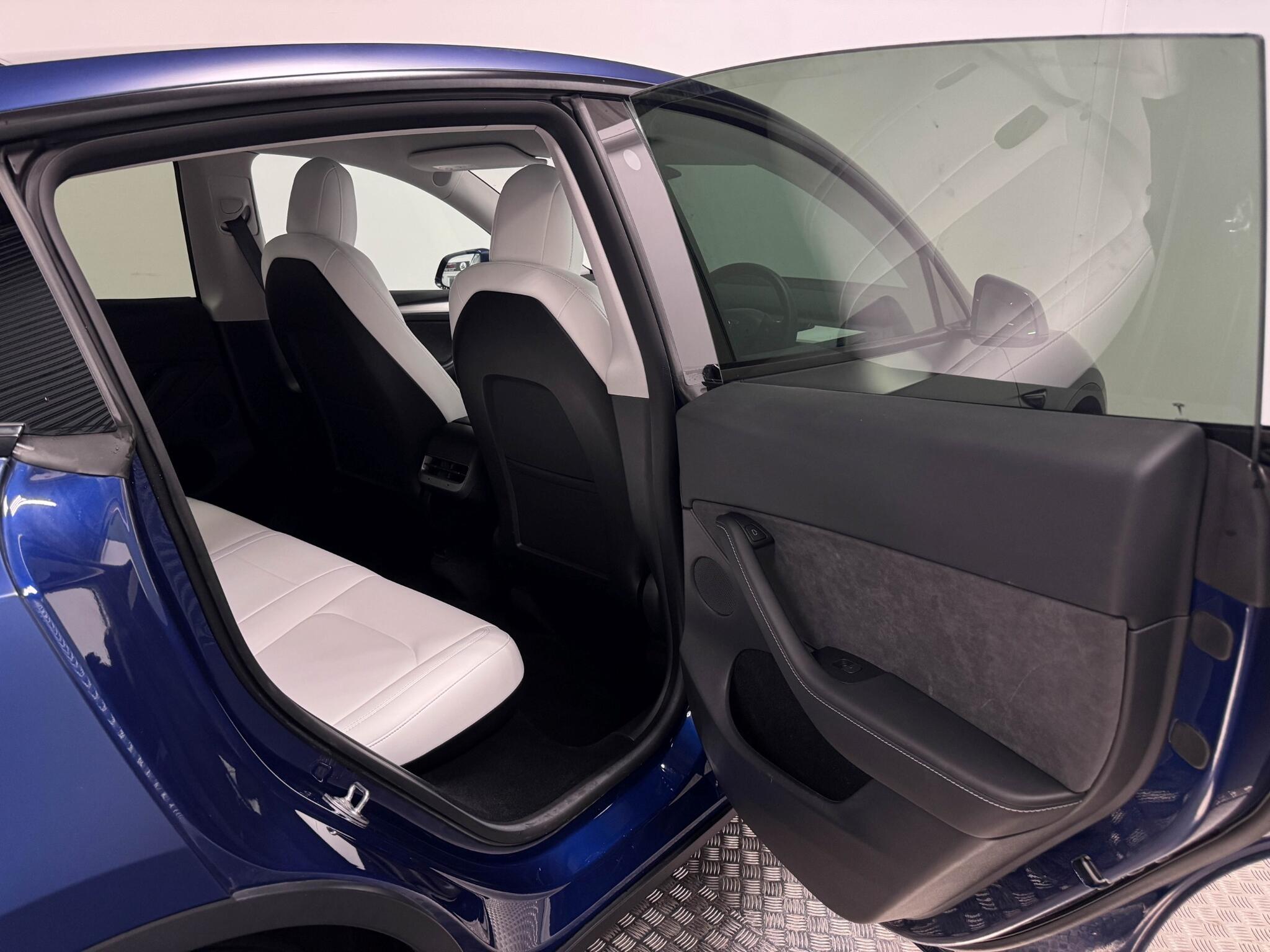 Tesla Model Y view 14